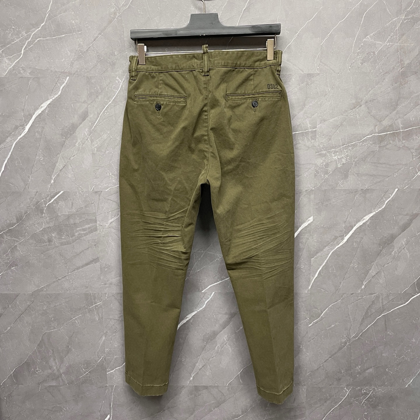 Quần dài kaki Dsquared2 DSQ2 Xanh rêu khóa lệch Like Auth VTN