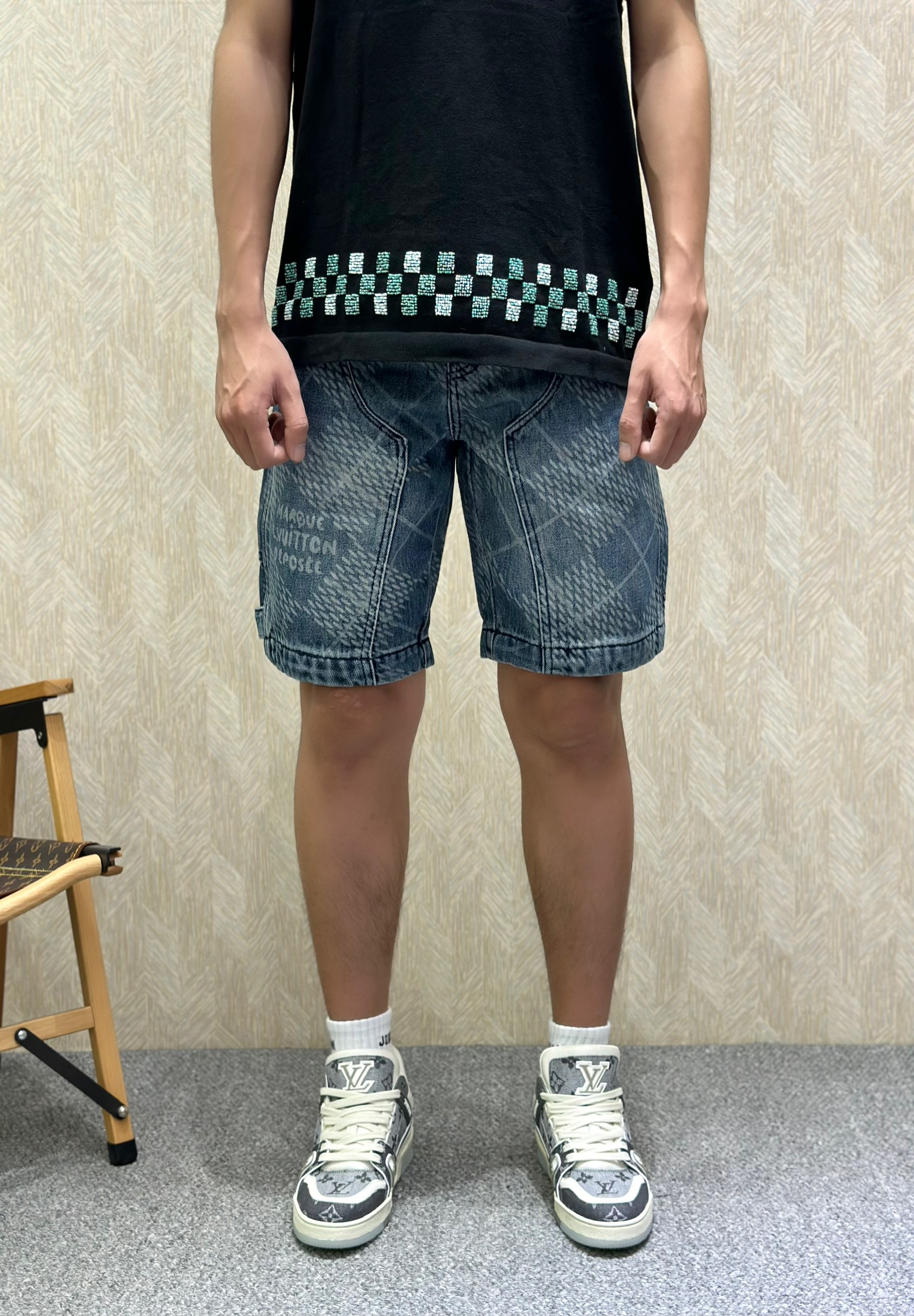 Quần short jean Louis Vuitton LV Xanh loang họa tiết kẻ ô Trắng full Like Auth VTN
