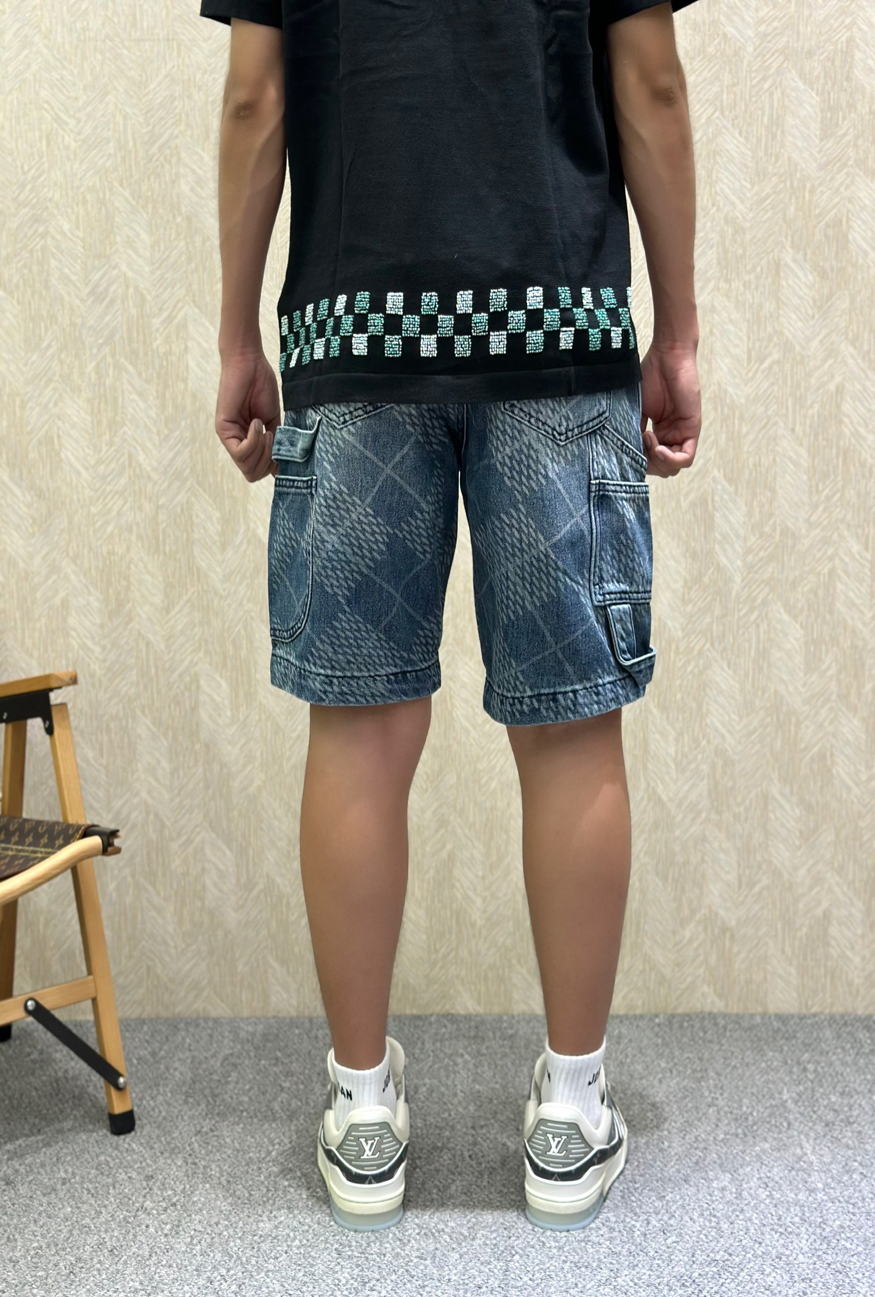 Quần short jean Louis Vuitton LV Xanh loang họa tiết kẻ ô Trắng full Like Auth VTN