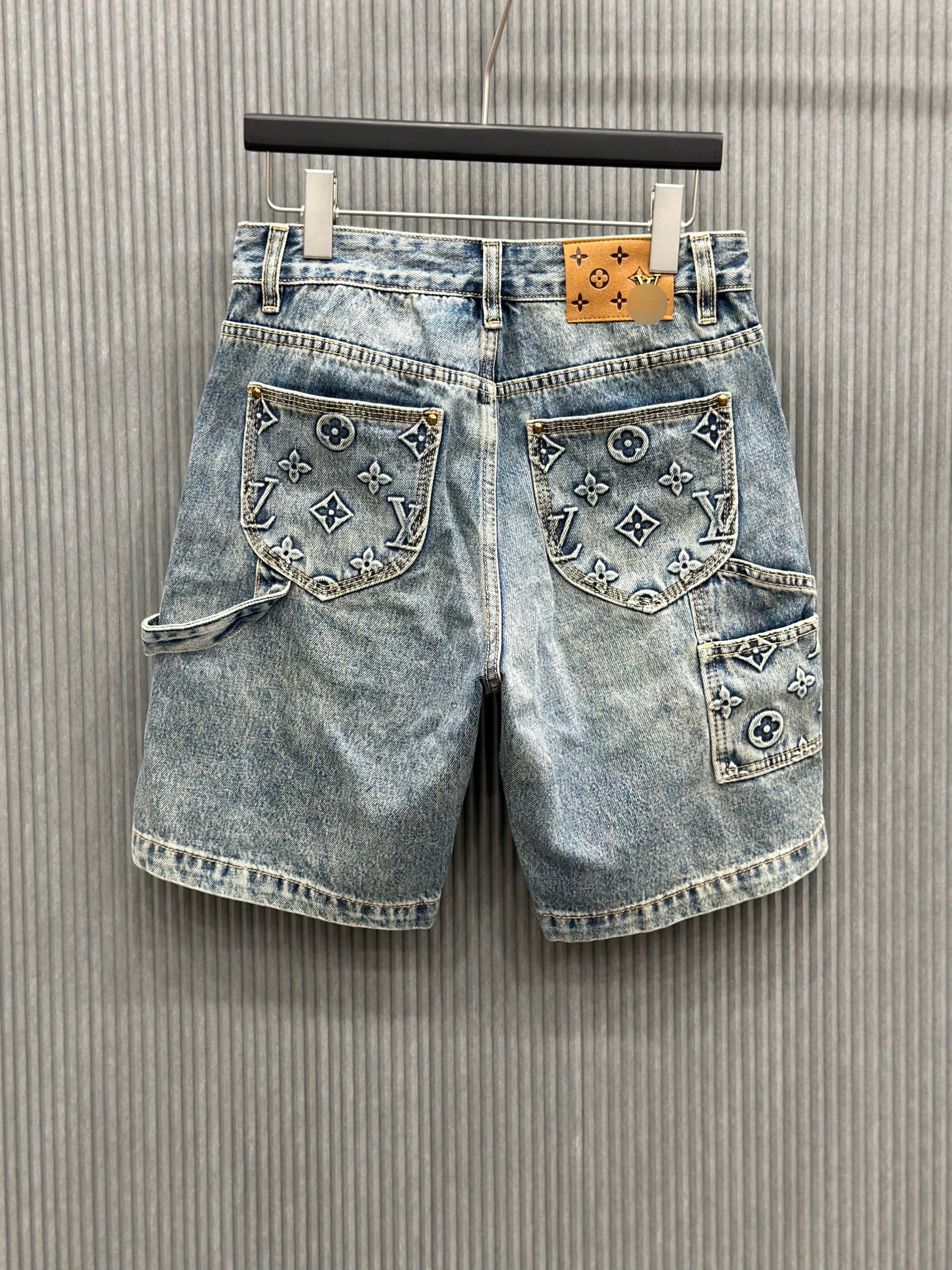 Quần short jean Louis Vuitton LV Xanh loang họa tiết hoa vân logo dập nổi Like Auth VTN