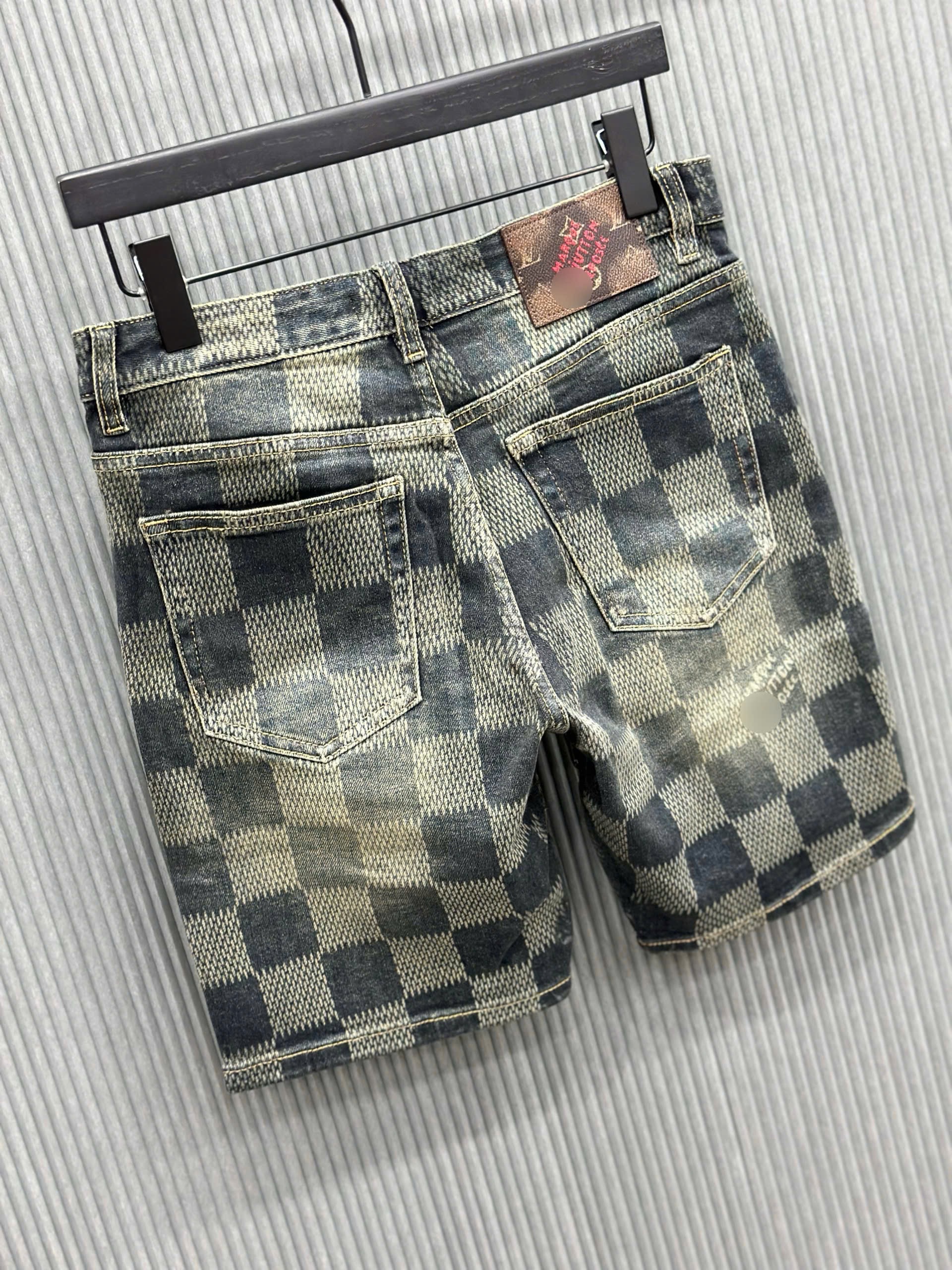 Quần short jean Louis Vuitton LV Xanh rêu loang họa tiết caro full Like Auth VTN