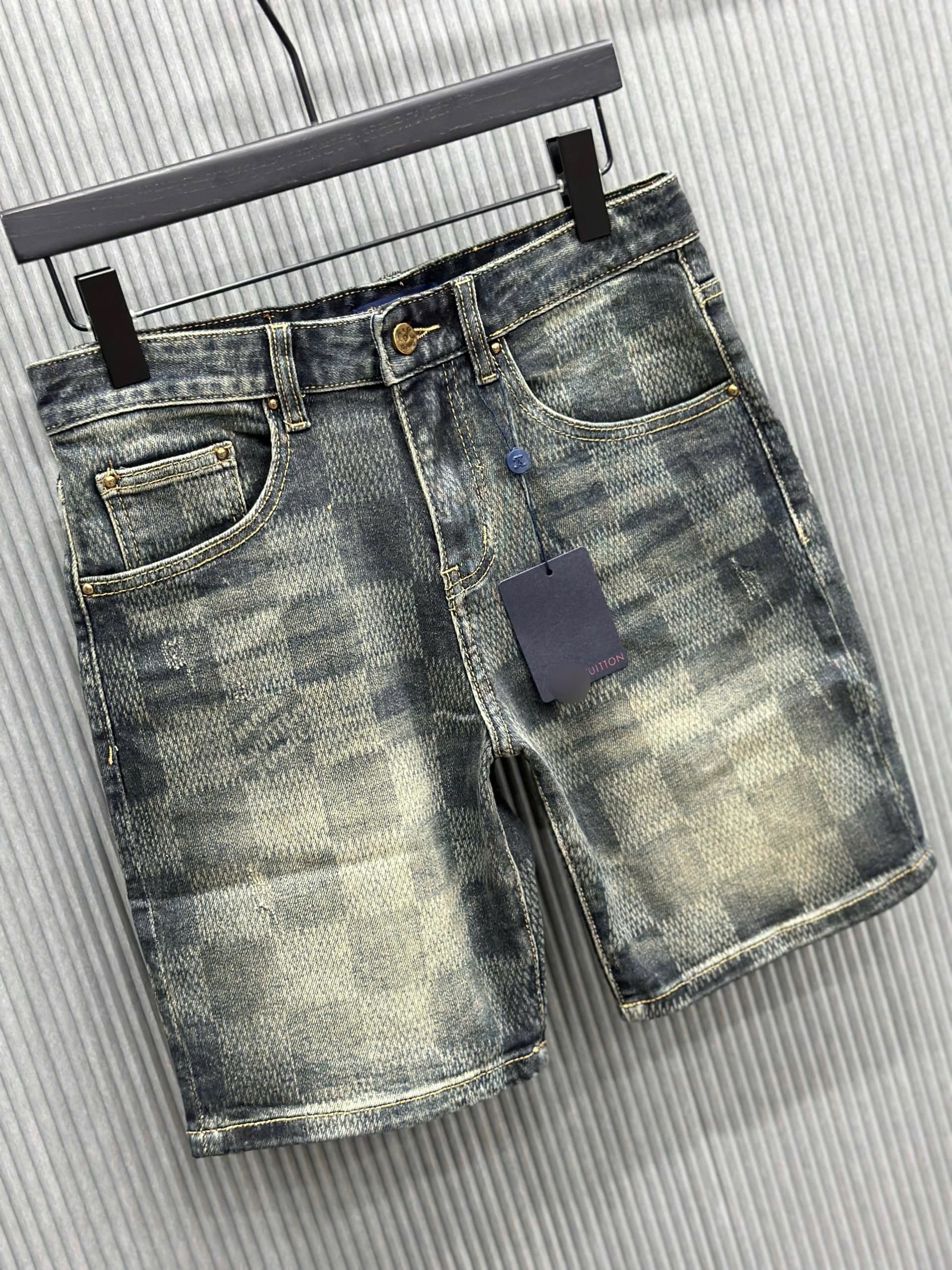 Quần short jean Louis Vuitton LV Xanh rêu loang họa tiết caro full Like Auth VTN