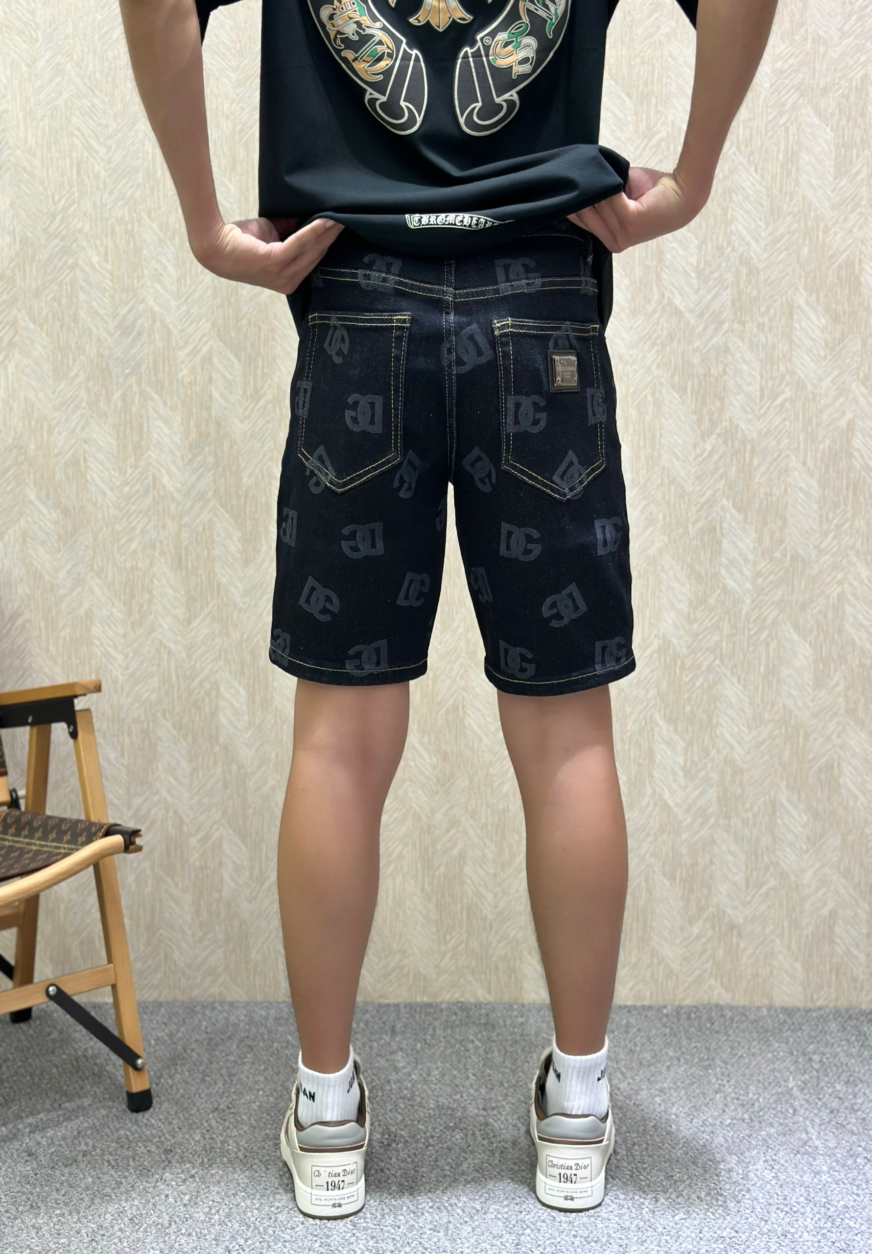 Quần short jean Dolce Gabbana DG Đen phối họa tiết thổ cẩm Trắng VTN