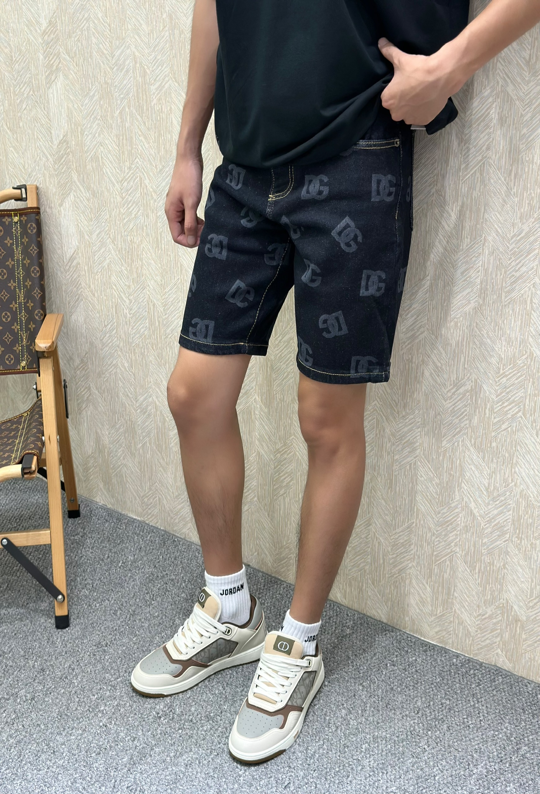 Quần short jean Dolce Gabbana DG Đen phối họa tiết thổ cẩm Trắng VTN