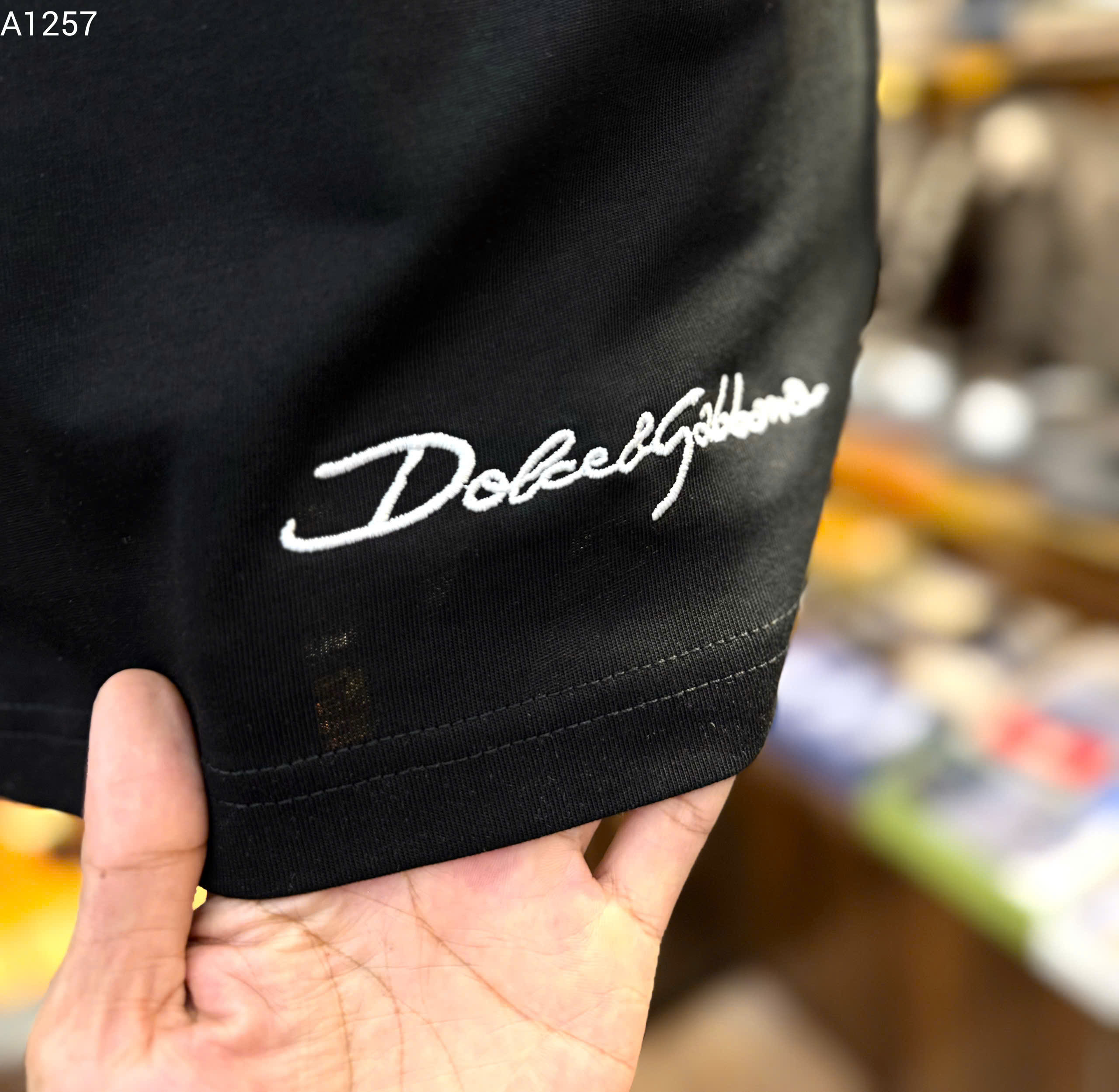 Áo phông T-shirt Dolce Gabbana DG logo tag vuông ngực logo chữ thêu cạp Like Auth MK