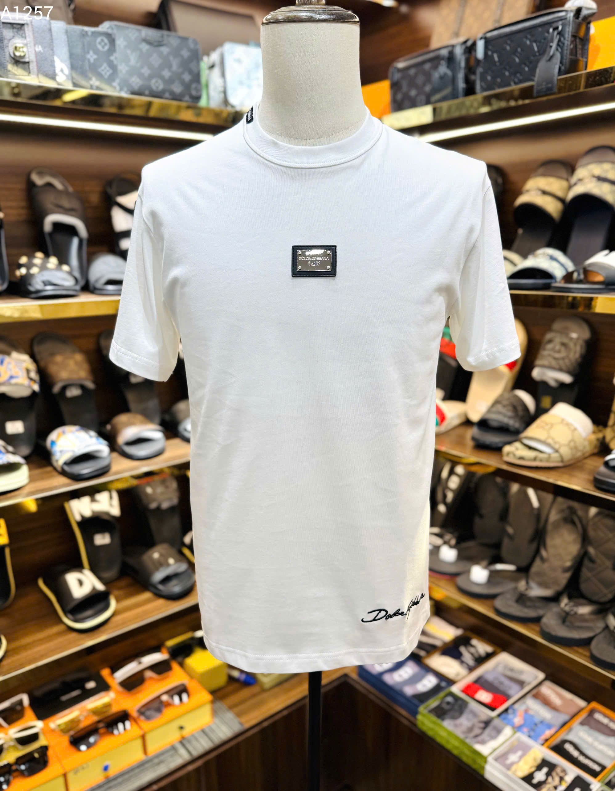 Áo phông T-shirt Dolce Gabbana DG logo tag vuông ngực logo chữ thêu cạp Like Auth MK