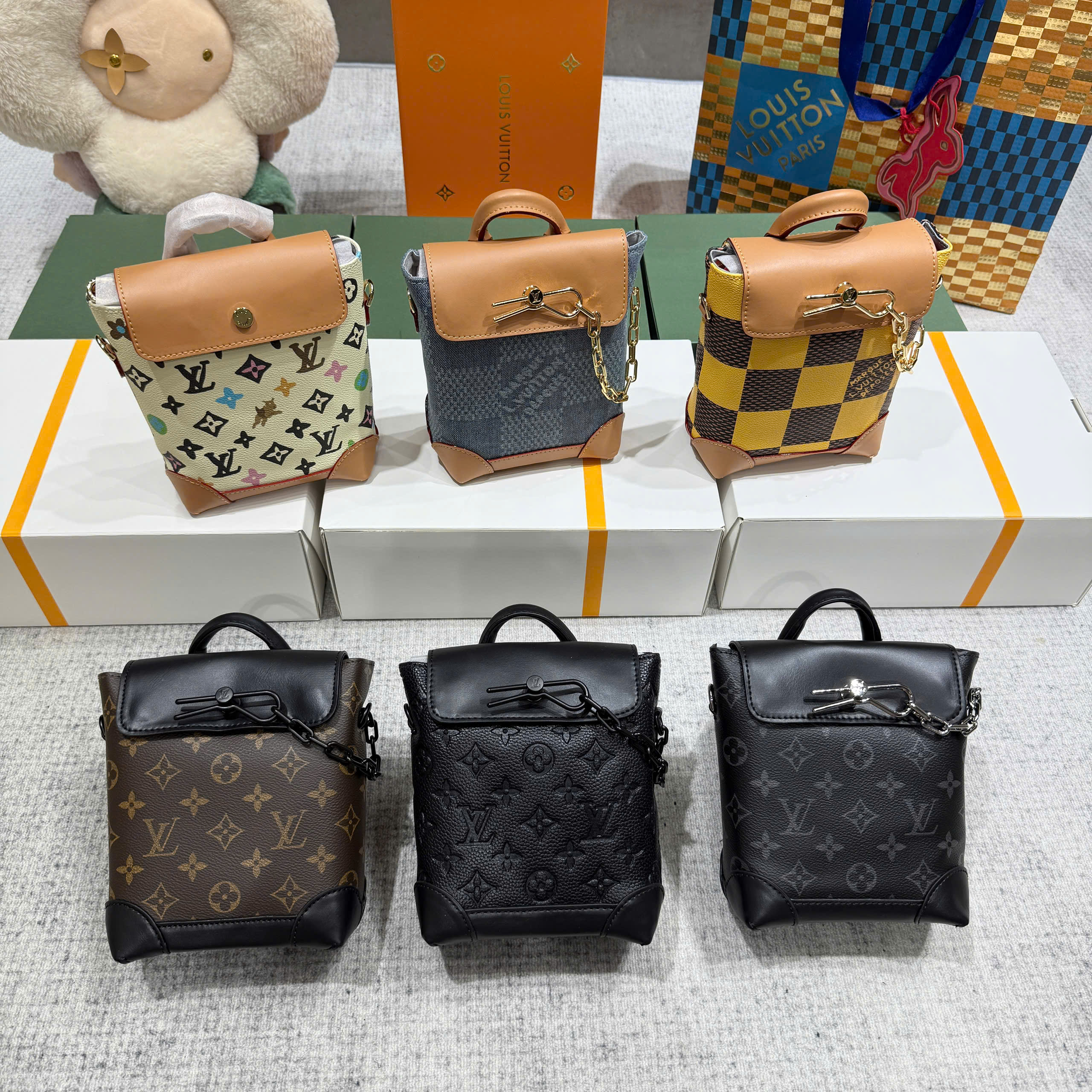 Túi đeo chéo Louis Vuitton LV nắp gập khóa cài xích họa tiết các mẫu size 15x18x7cm Like Auth fullbox PLD