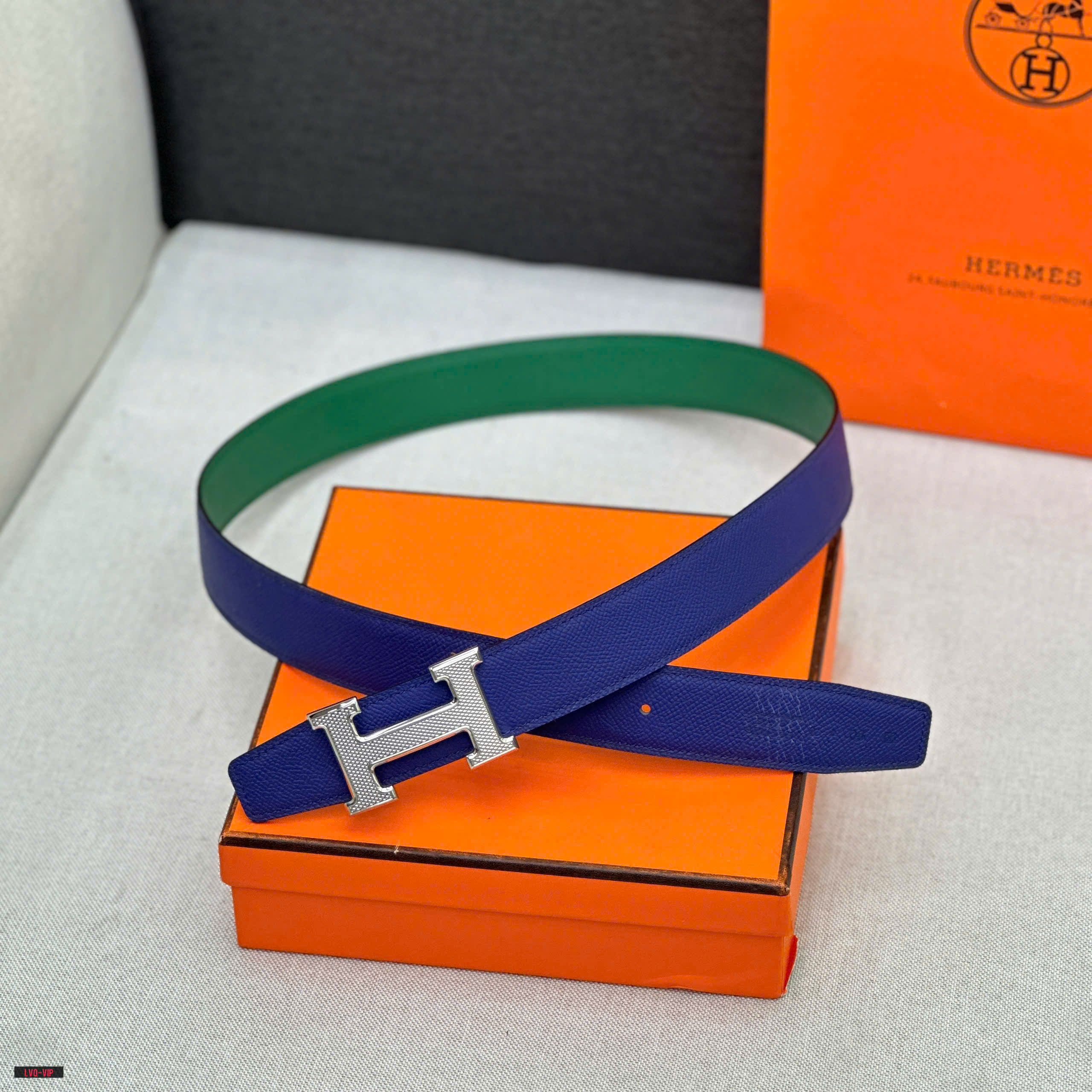 Thắt lưng, belt Hermes HM Xanh than phối Xanh lá mặt logo Bạc sần Like Auth fullbox bill thẻ LVQ