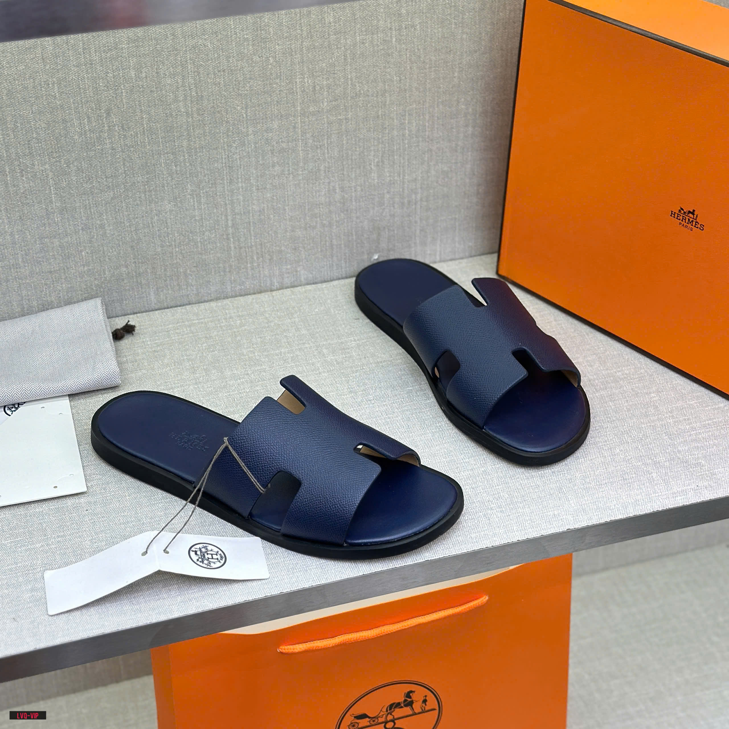 Dép lê quai ngang Hermes HM Xanh than full Like Auth fullbox bill thẻ LVQ