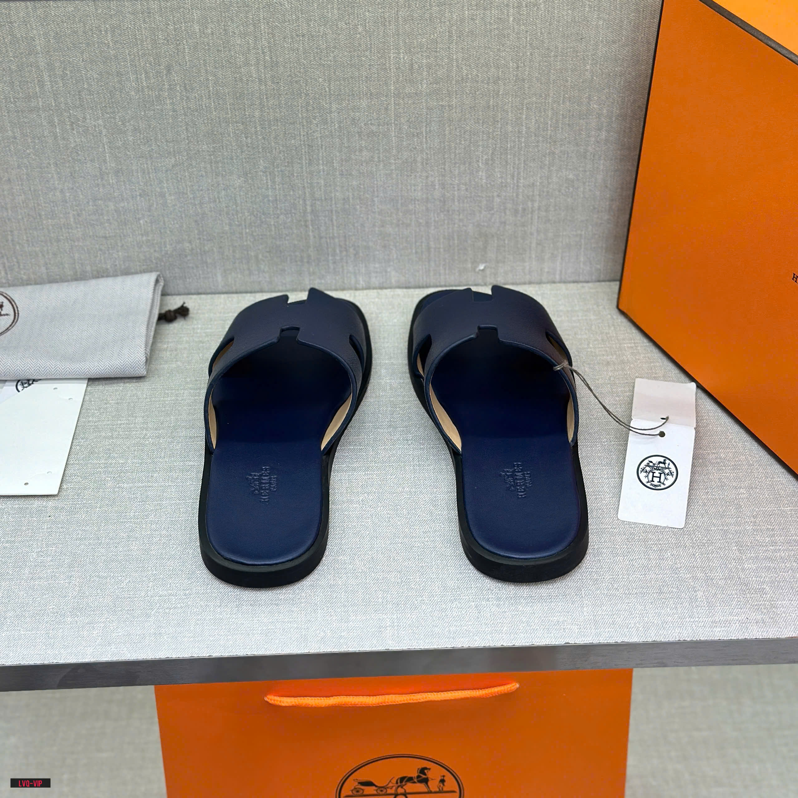 Dép lê quai ngang Hermes HM Xanh than full Like Auth fullbox bill thẻ LVQ