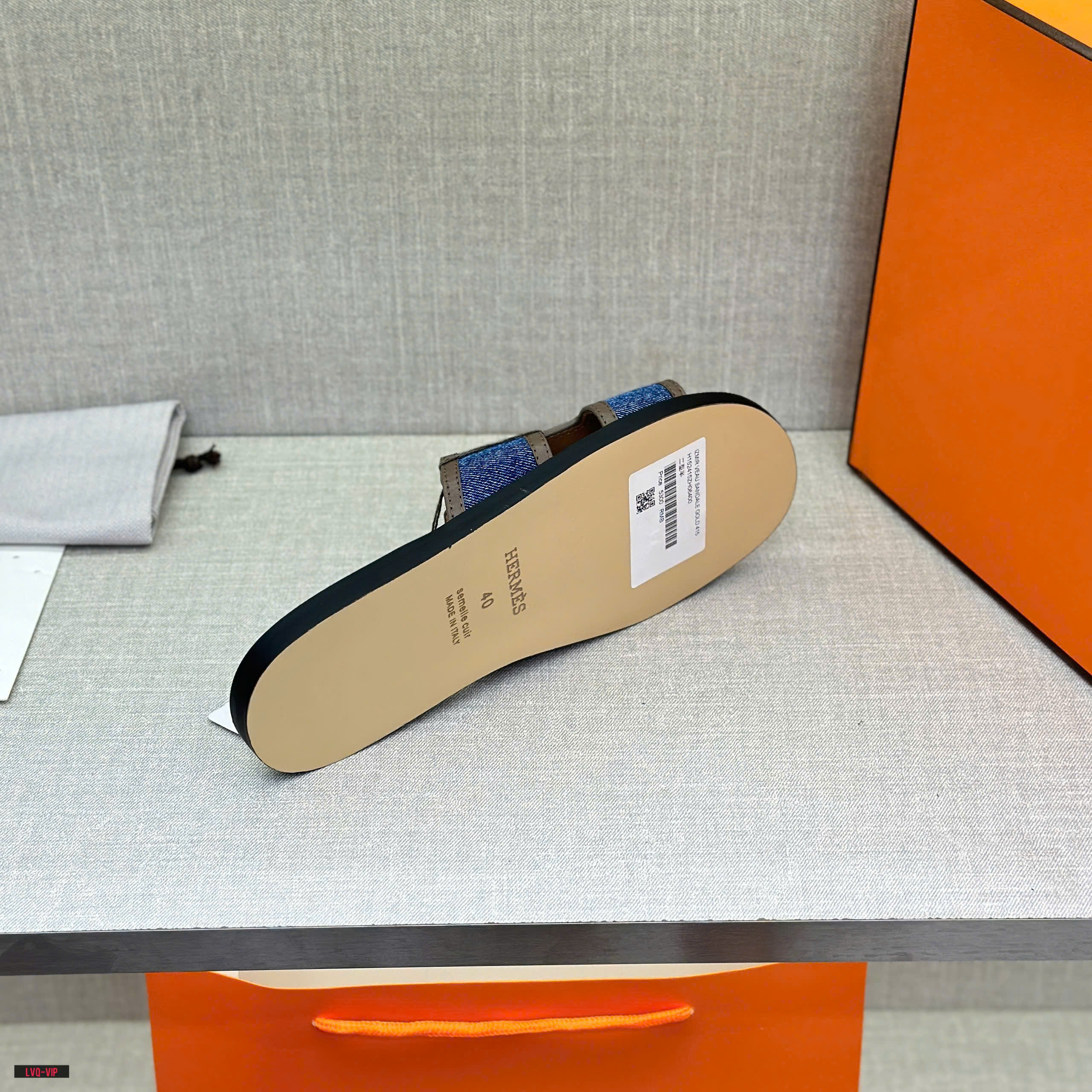 Dép lê quai ngang Hermes HM Xanh jean phối viền da Nâu thêu Like Auth fullbox bill thẻ LVQ