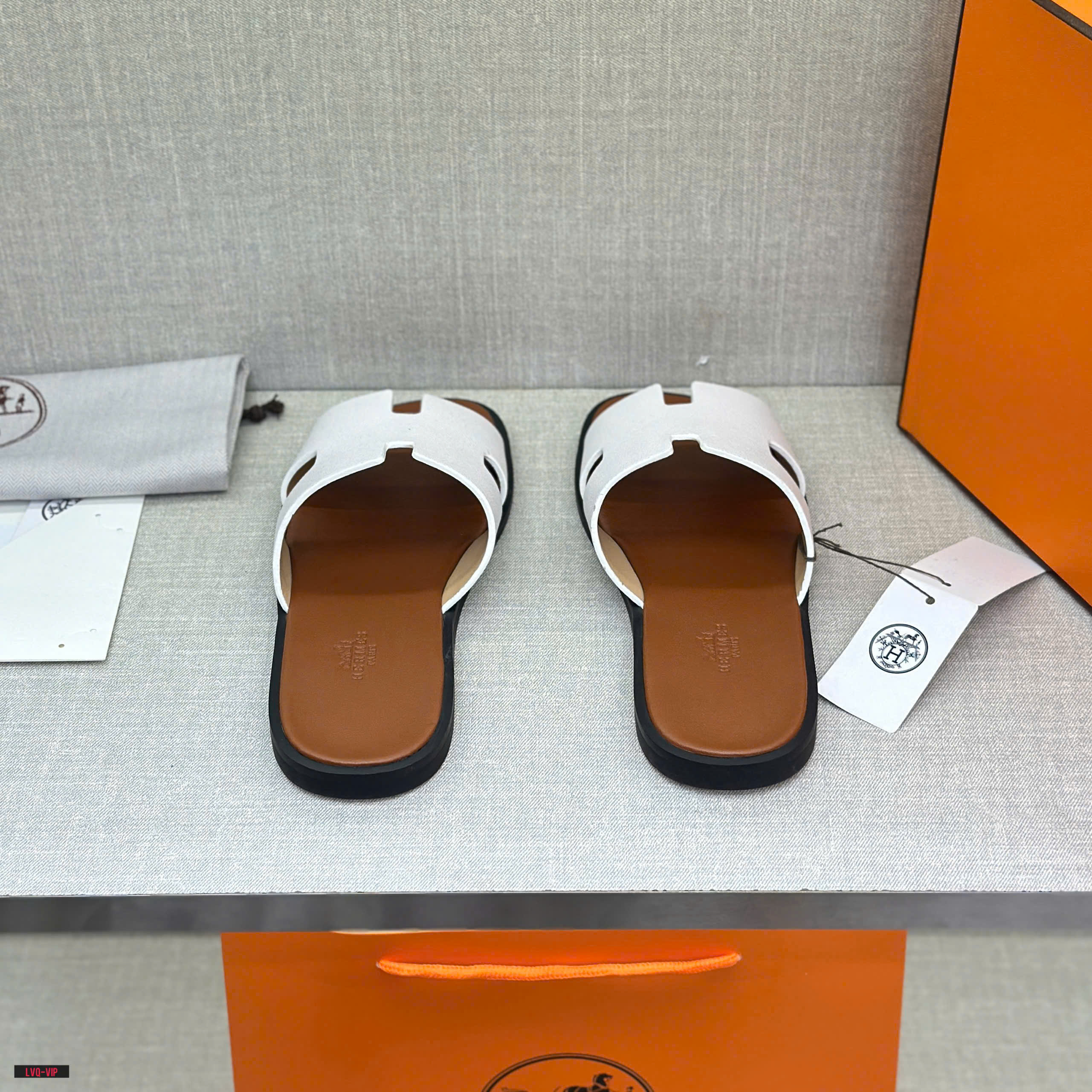 Dép lê quai ngang Hermes HM Trắng phối Nâu đế Like Auth fullbox bill thẻ LVQ