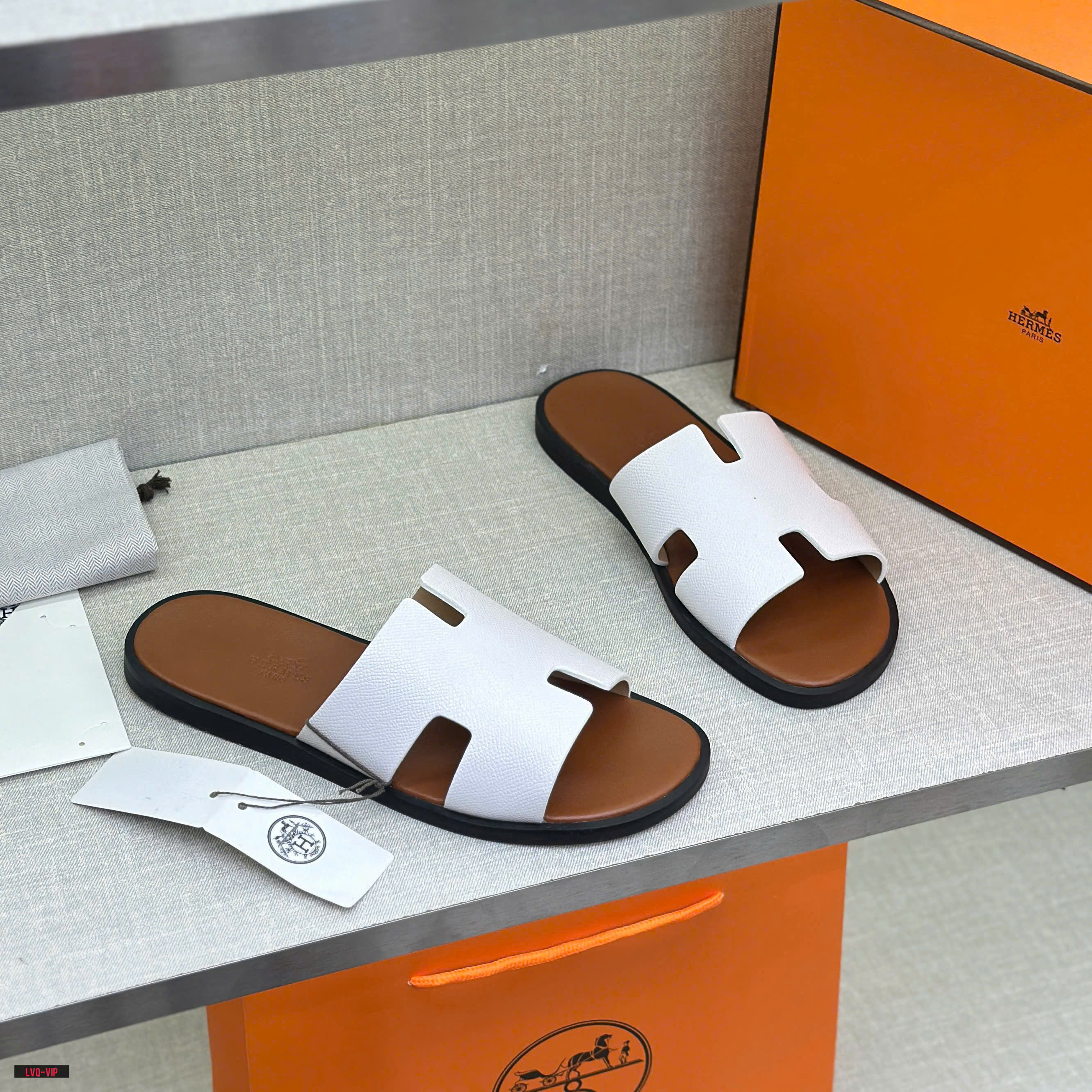 Dép lê quai ngang Hermes HM Trắng phối Nâu đế Like Auth fullbox bill thẻ LVQ