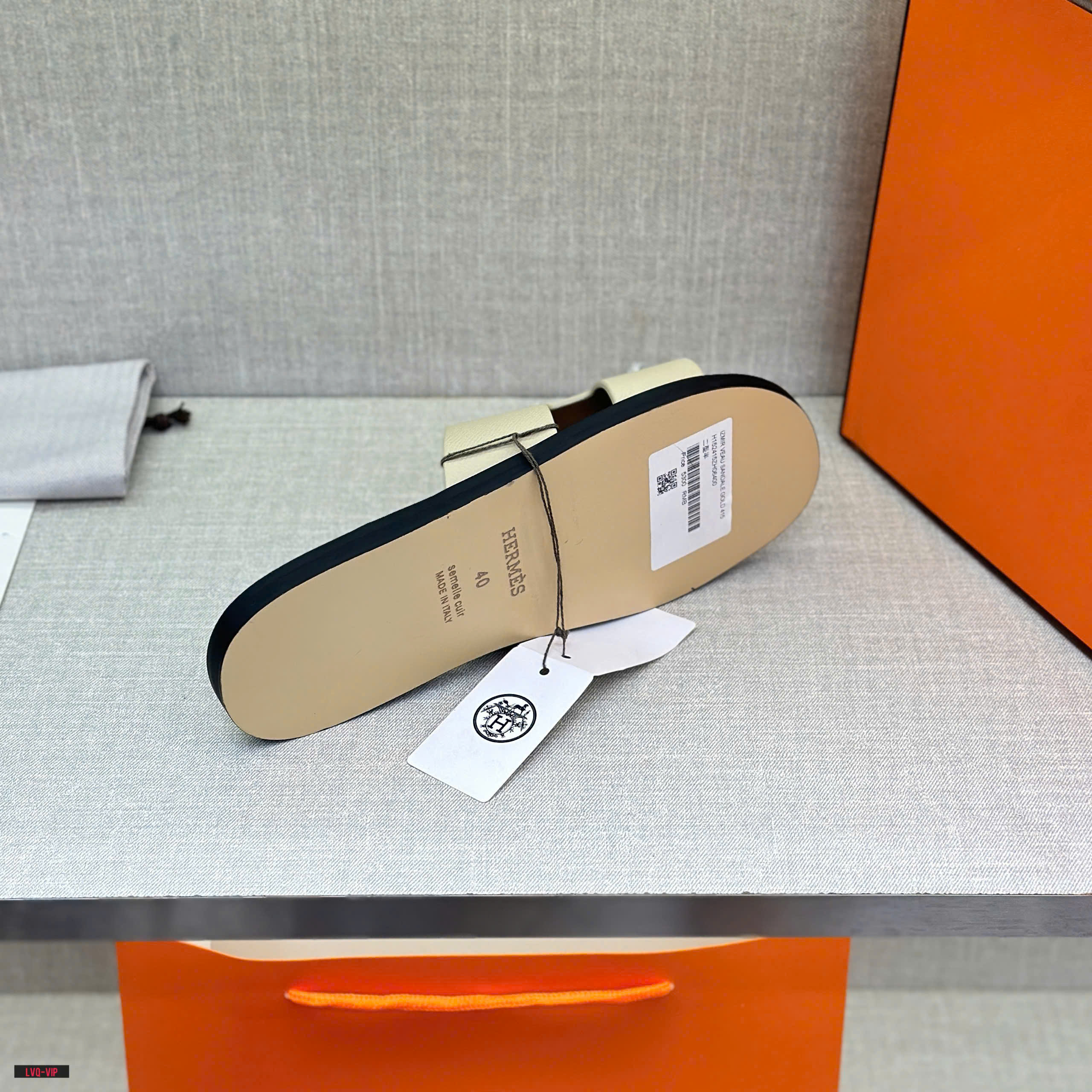 Dép lê quai ngang Hermes HM Trắng Be phối Đen đế Like Auth fullbox bill thẻ LVQ