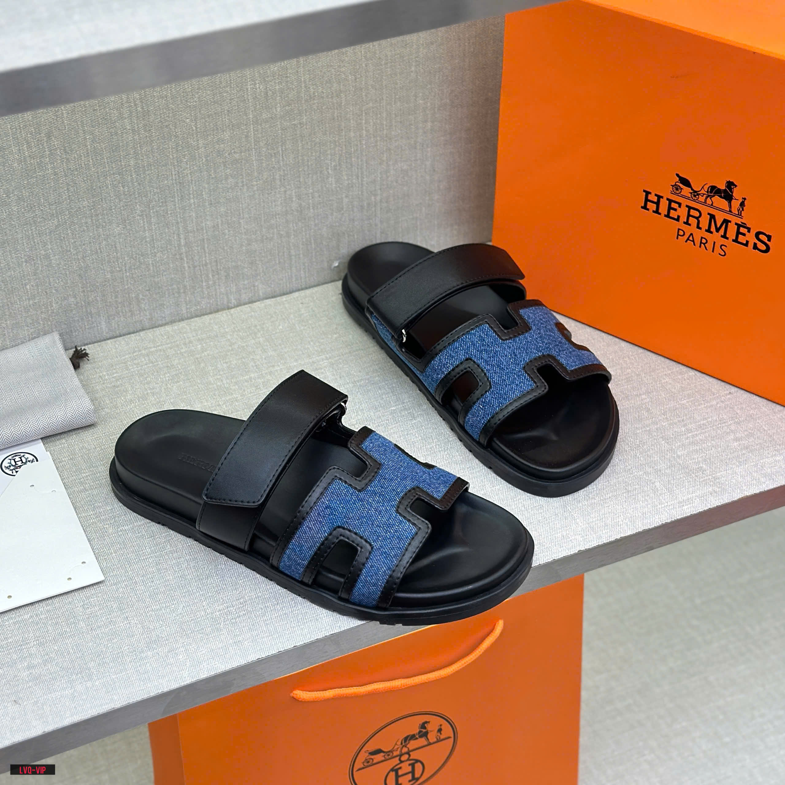 Dép lê quai ngang dán Hermes HM Xanh jean phối Đen trơn Like Auth fullbox bill thẻ LVQ