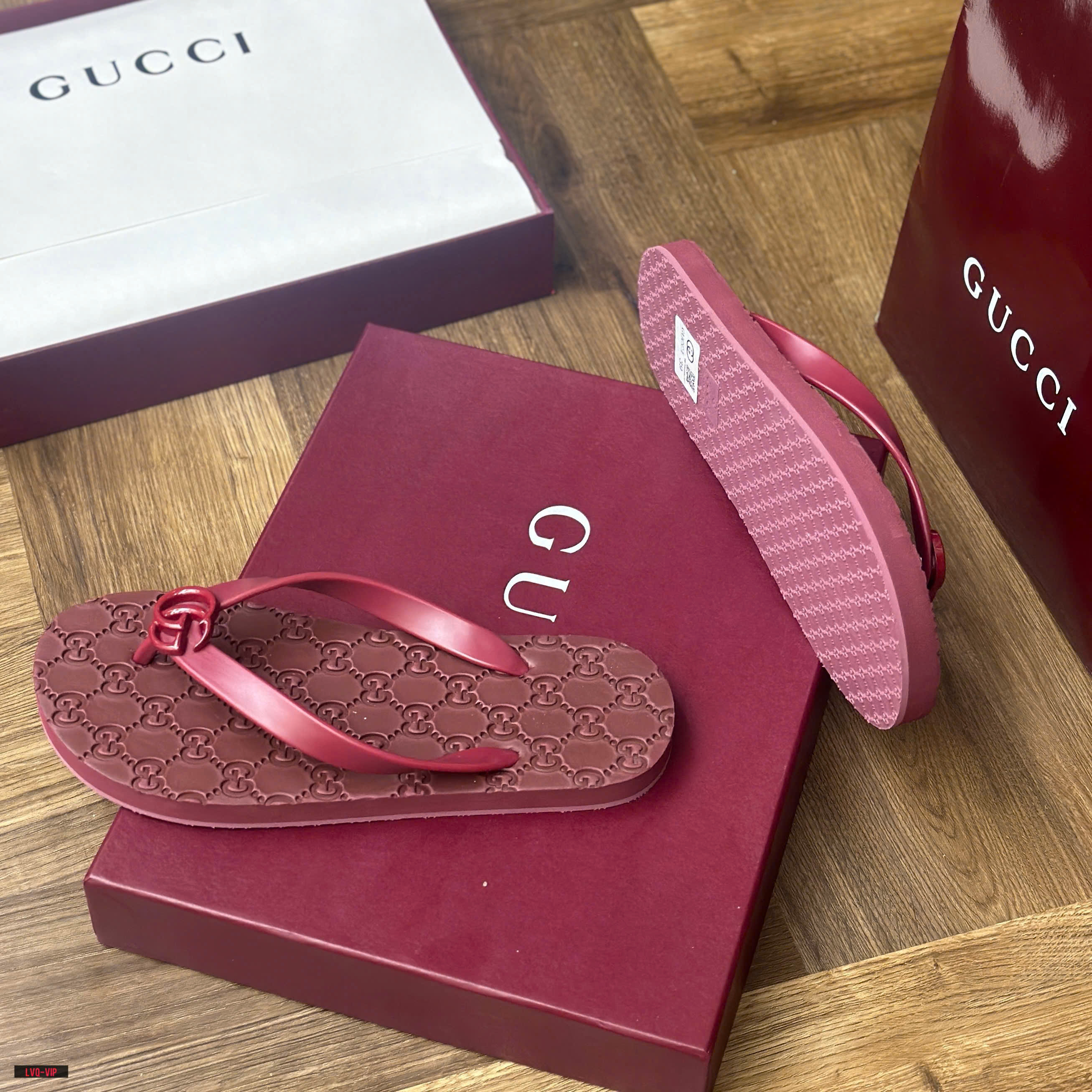 Dép tông, xỏ ngón Gucci GC Đỏ logo GG họa tiết monogram dập chìm đế Like Auth fullbox bill thẻ LVQ