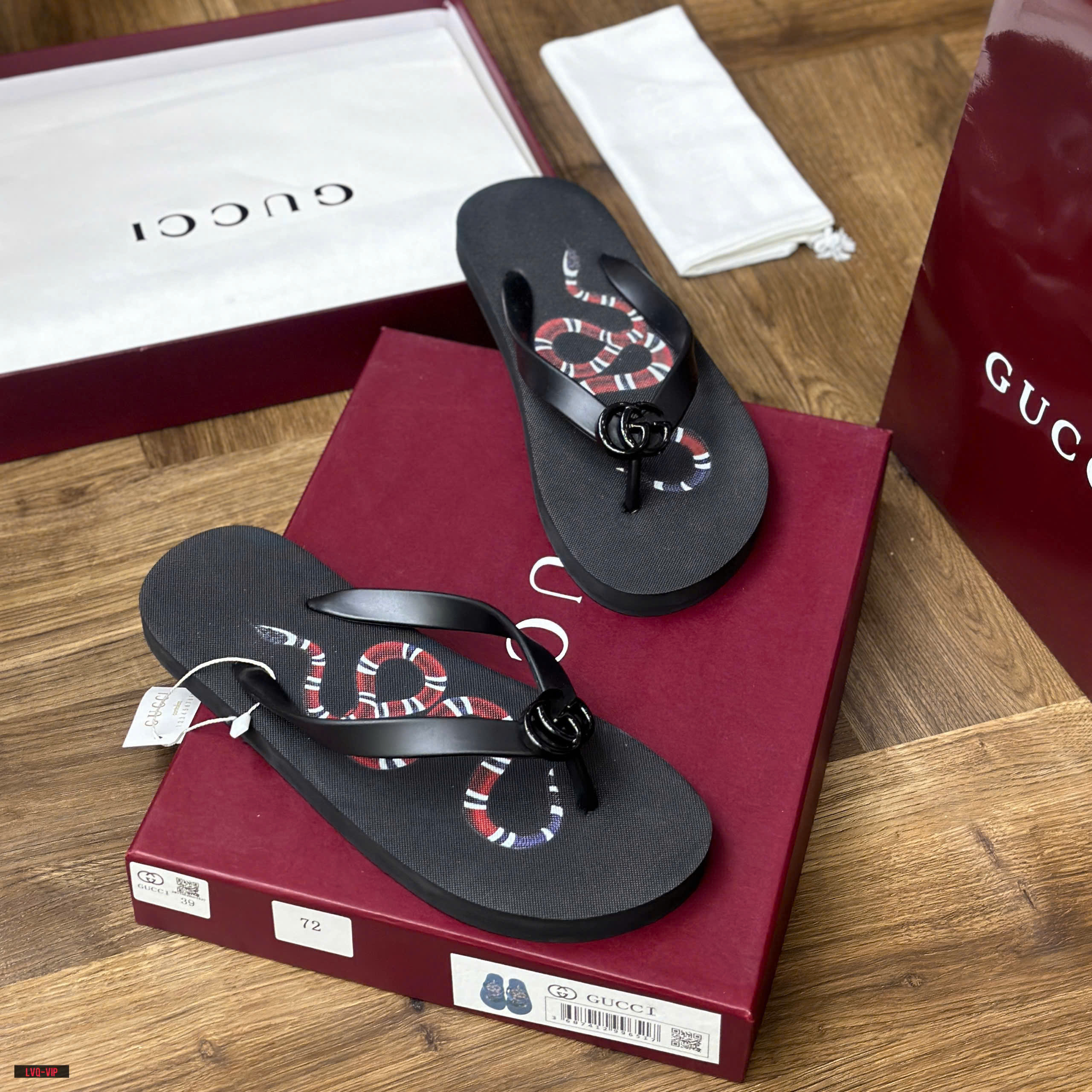 Dép tông, xỏ ngón Gucci GC Đen logo GG họa tiết Rắn đỏ đế Like Auth fullbox bill thẻ LVQ