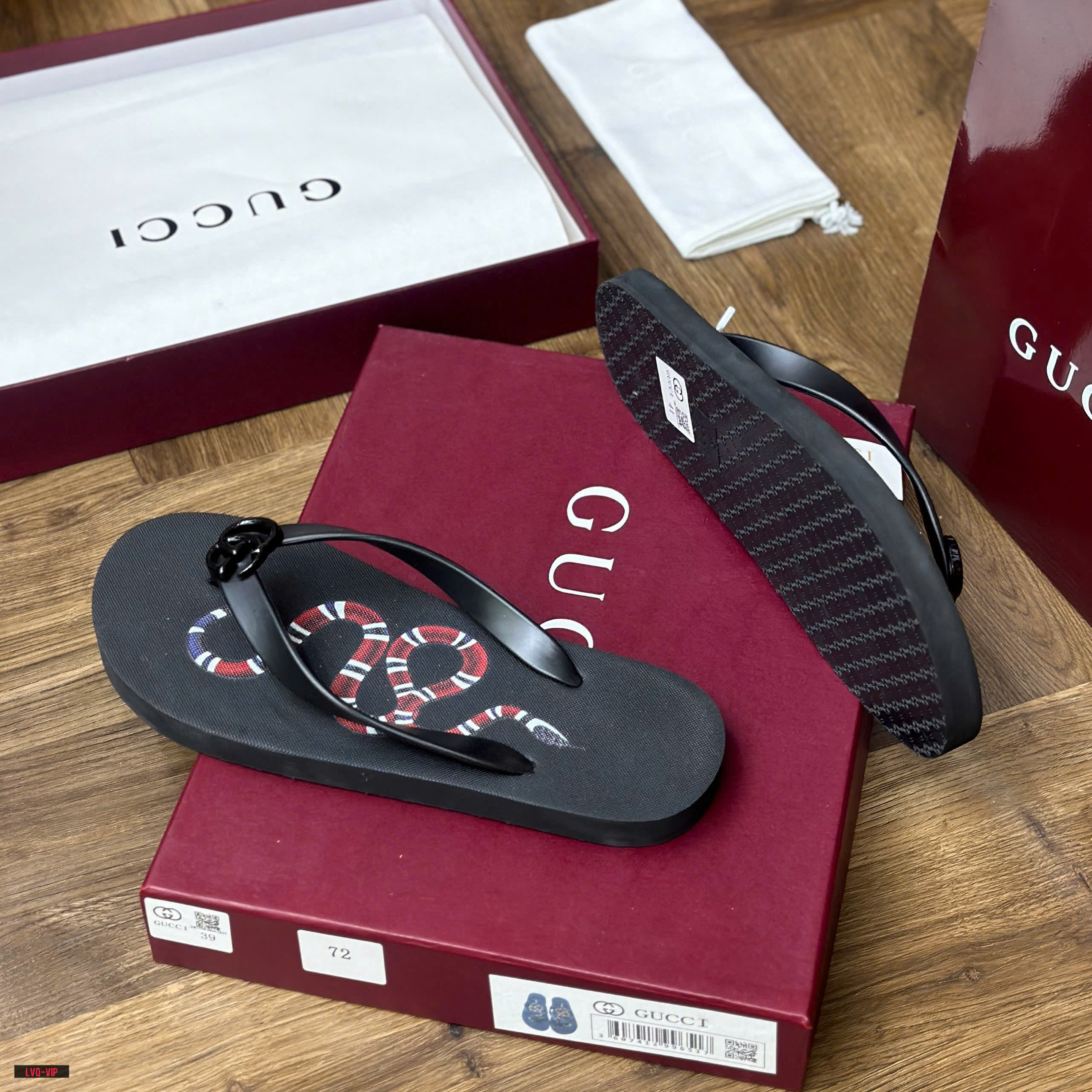 Dép tông, xỏ ngón Gucci GC Đen logo GG họa tiết Rắn đỏ đế Like Auth fullbox bill thẻ LVQ