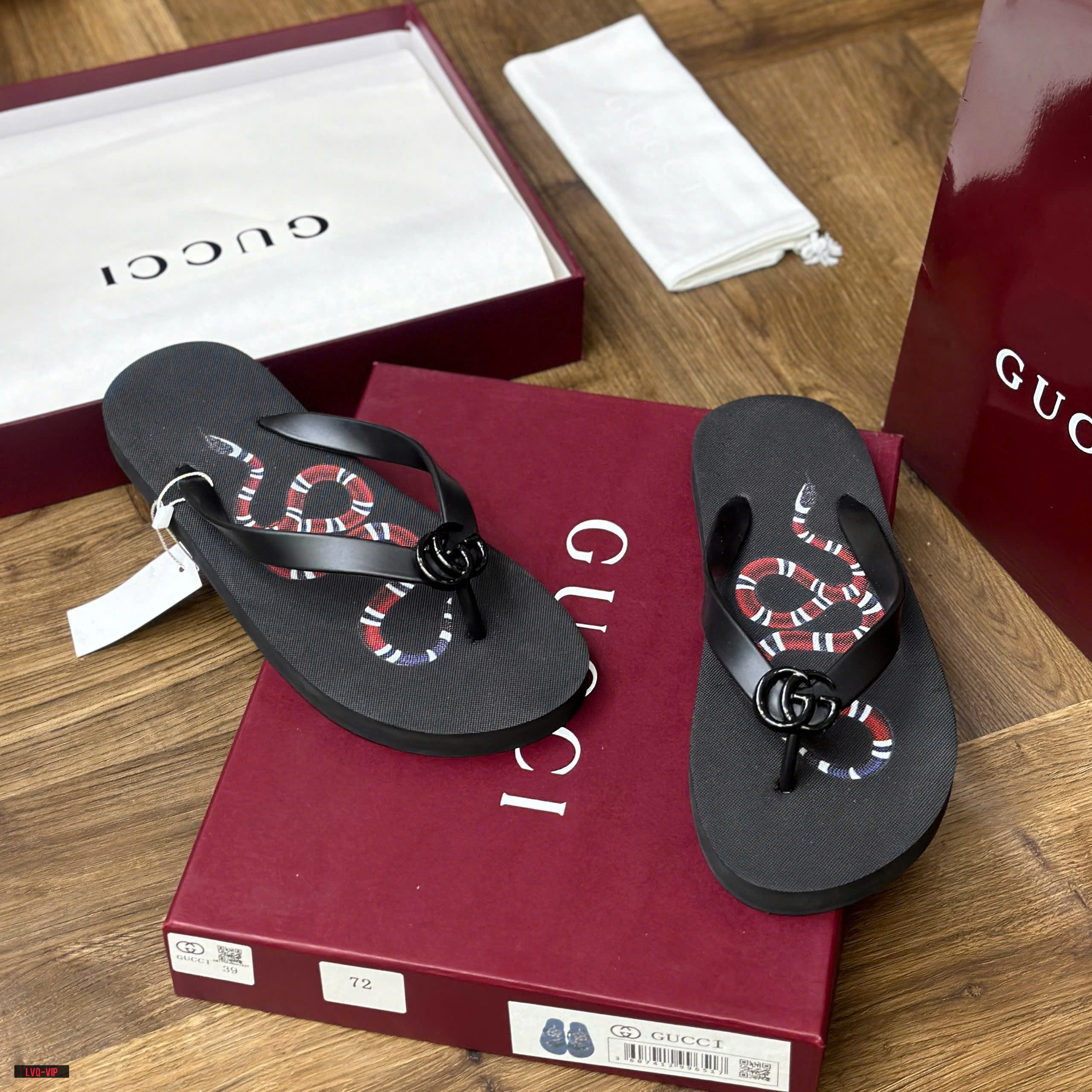 Dép tông, xỏ ngón Gucci GC Đen logo GG họa tiết Rắn đỏ đế Like Auth fullbox bill thẻ LVQ