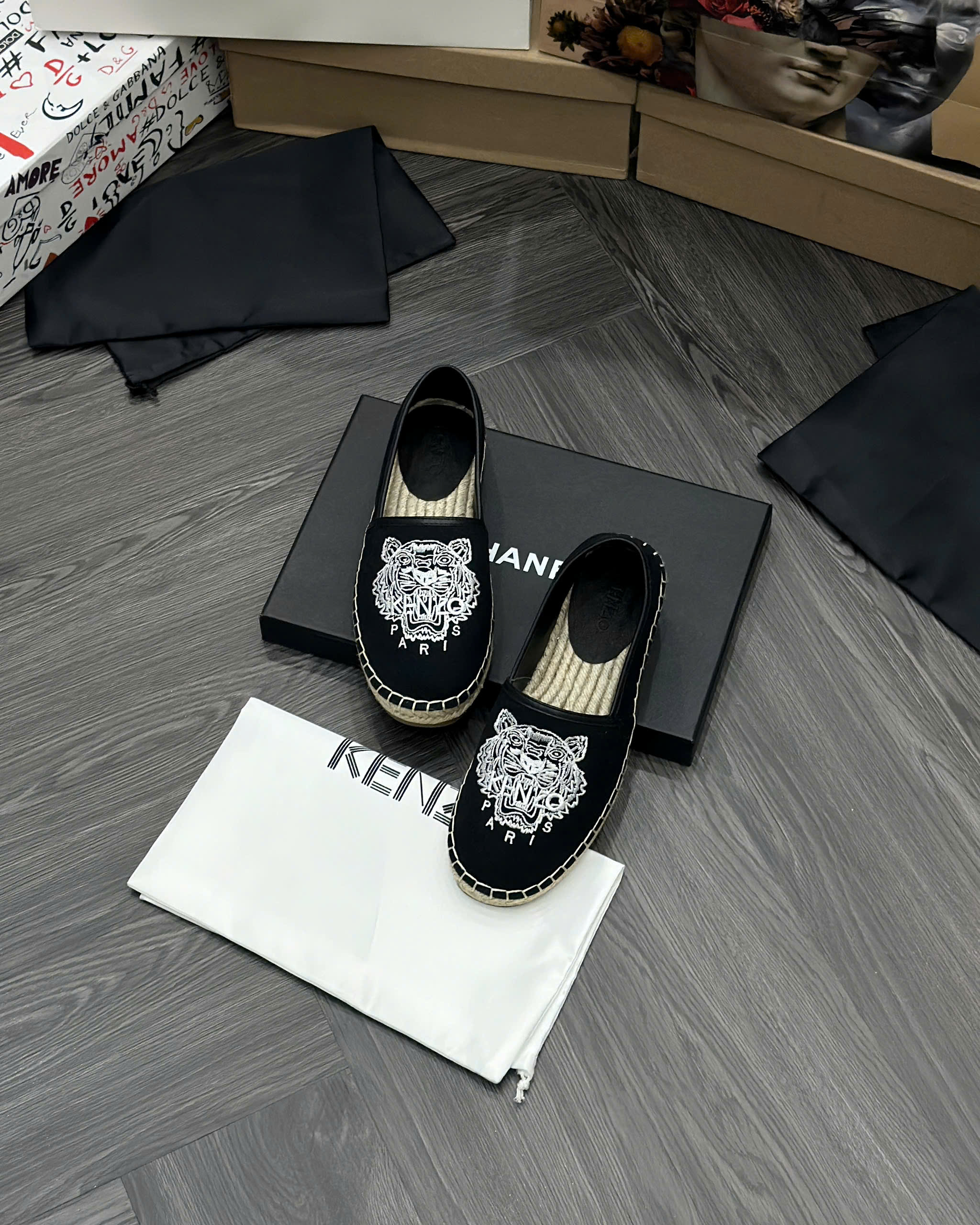 Giày slipon đế cói Kenzo KZ Đen thêu mặt Hổ Like Auth fullbox MVT