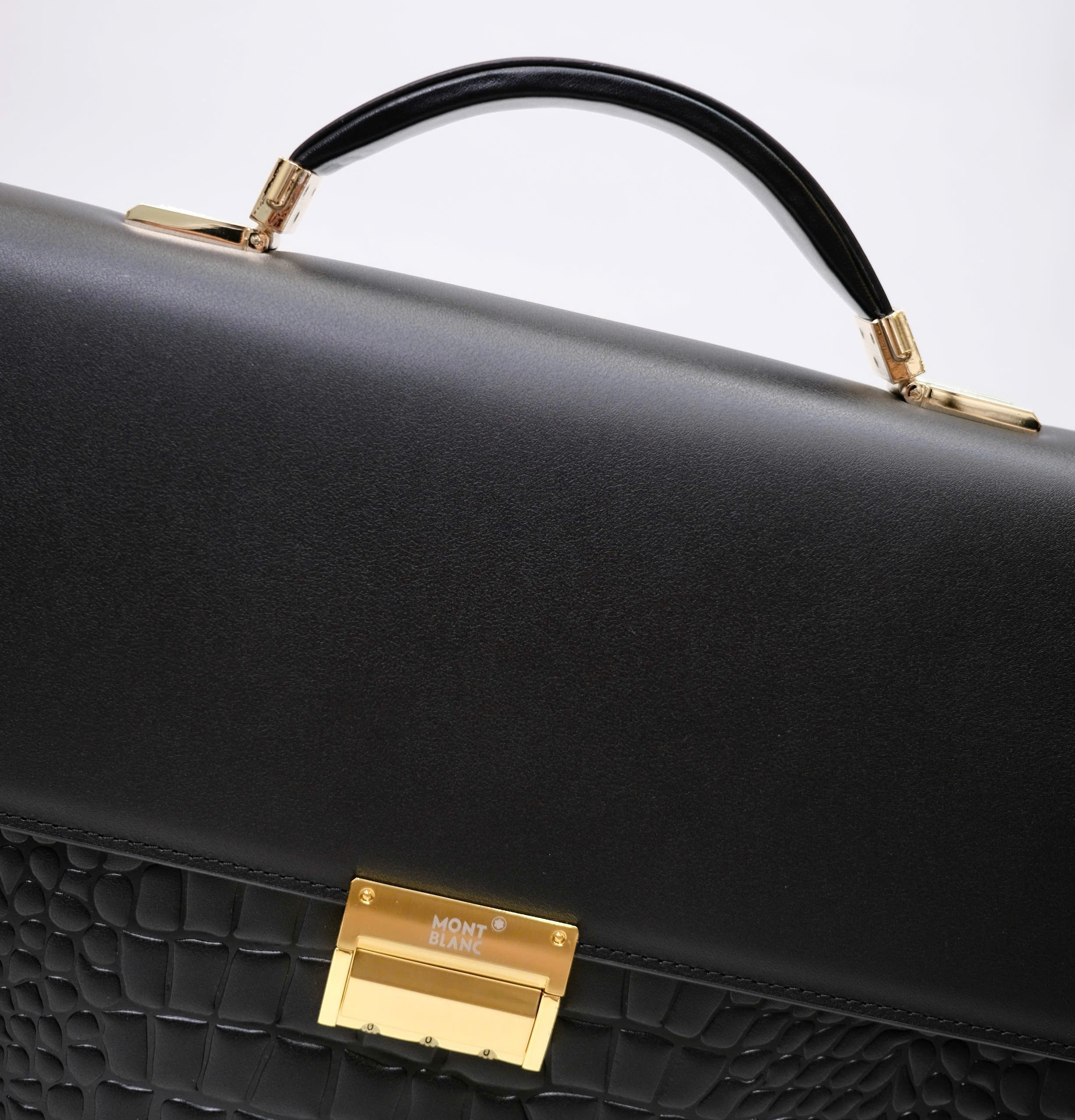 Túi cặp đeo chéo, cầm tay Mont Blanc Đen sần size 38x28x9cm Like Auth DDT