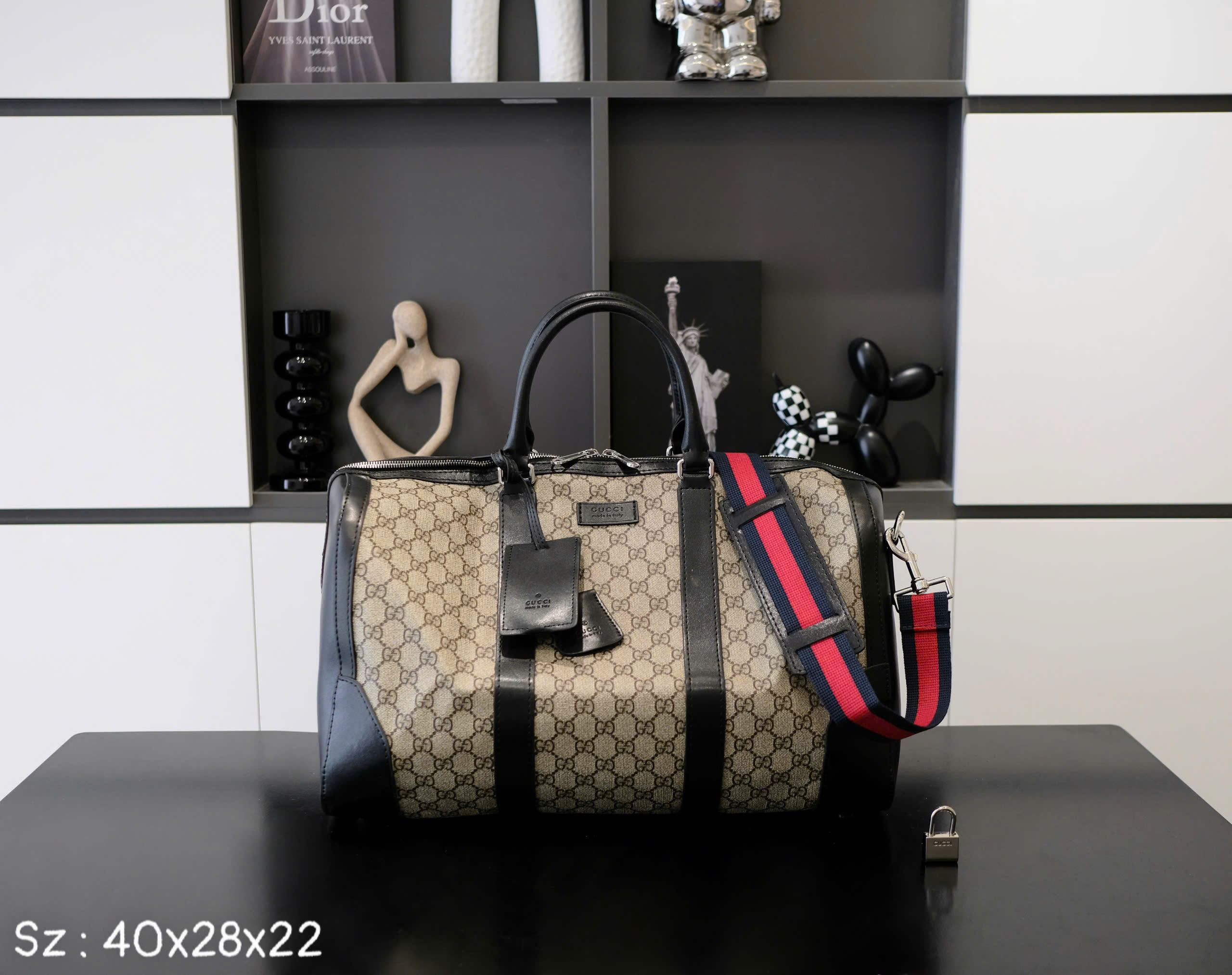 Túi trống du lịch Louis Vuitton LV Nâu họa tiết monogram phối Đen trơn size 50cm Like Auth DDT