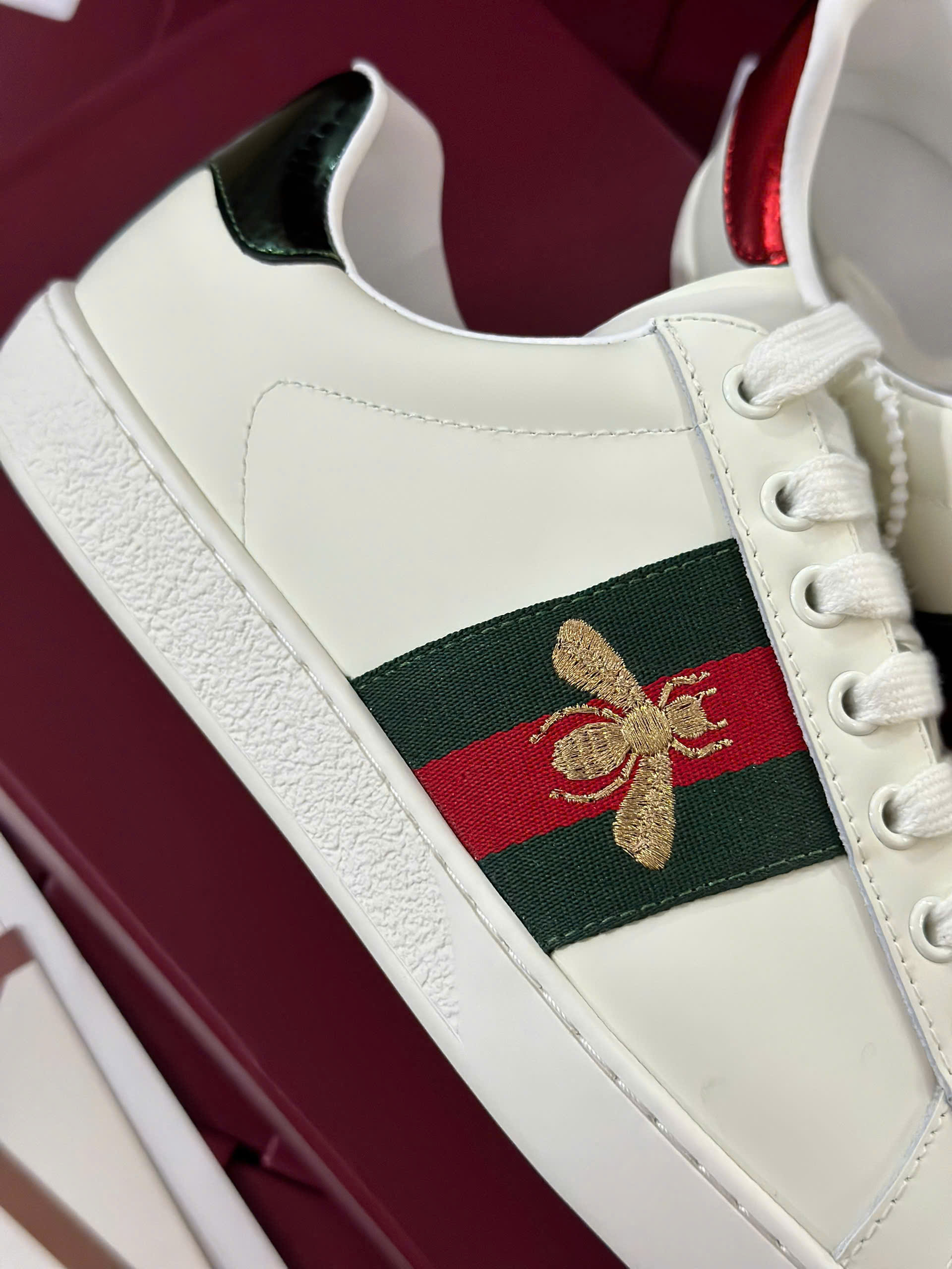 Giày sneaker Gucci GC Trắng kẻ sọc Xanh Đỏ thêu Ong vàng sườn Like Auth fullbox HC