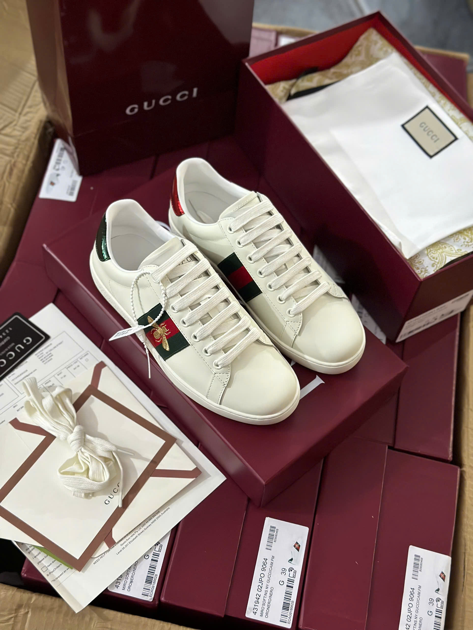 Giày sneaker Gucci GC Trắng kẻ sọc Xanh Đỏ thêu Ong vàng sườn Like Auth fullbox HC