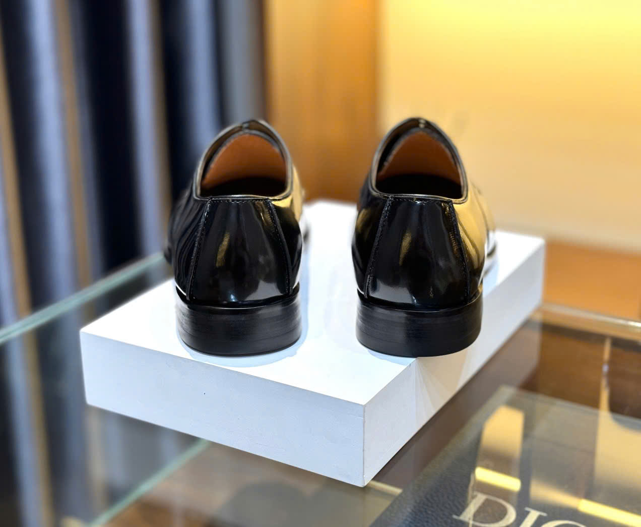 Giày loafer Dior CD Đen bóng họa tiết logo chữ mũi Like Auth fullbox DDT