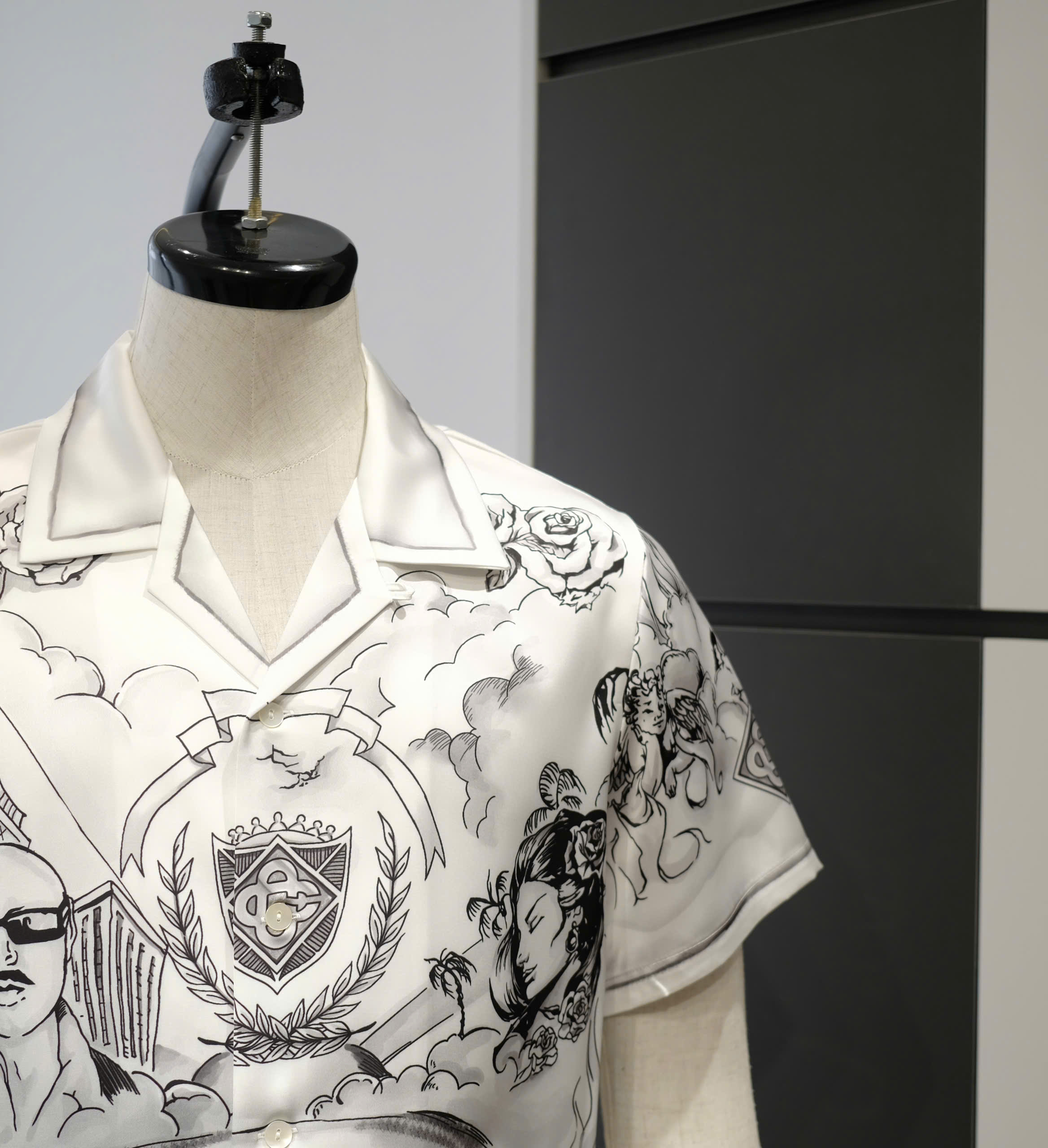 Bộ, set lụa hè Dolce Gabbana DG Trắng họa tiết Like Auth DDT