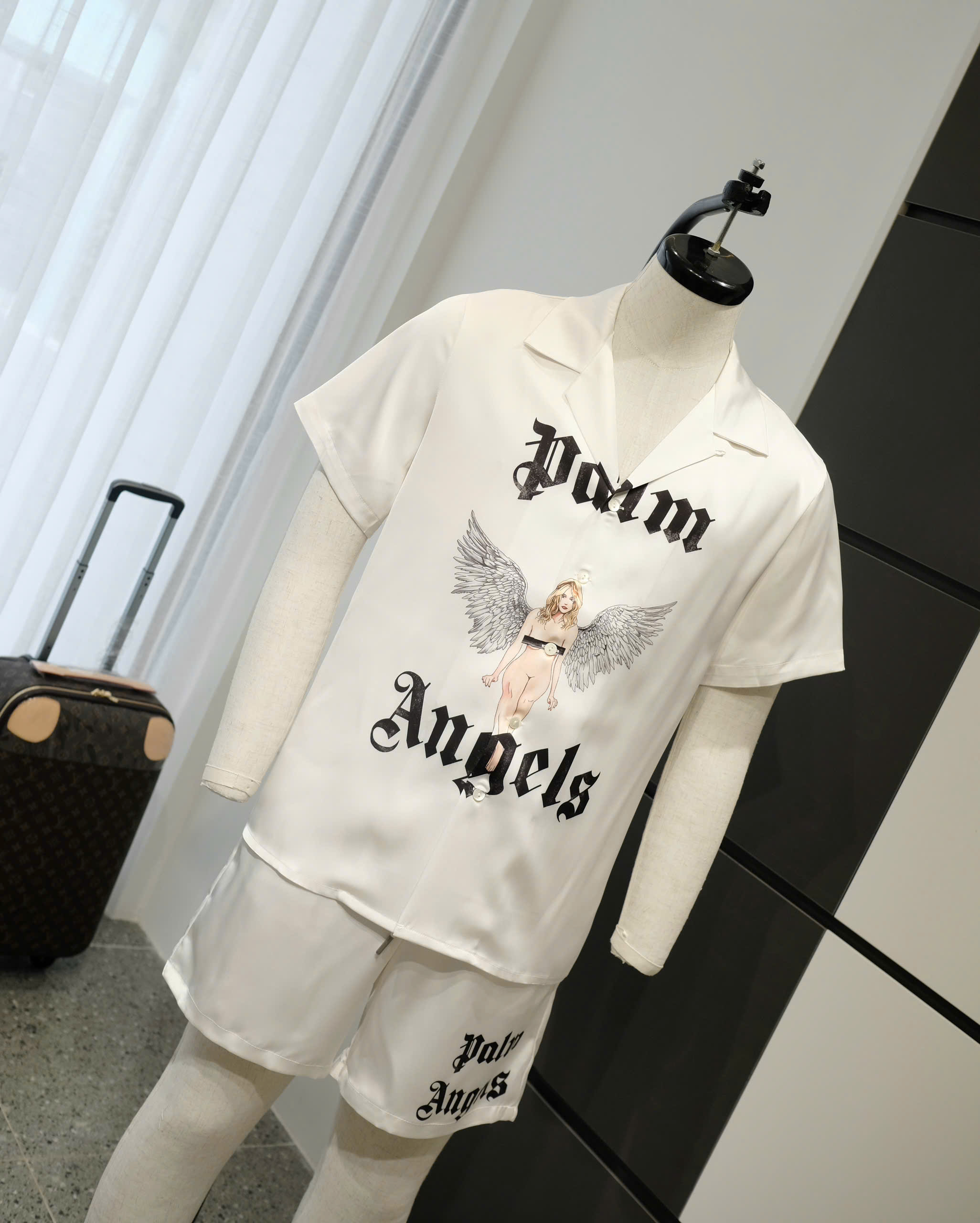 Bộ, set lụa hè Palm Angel Trắng họa tiết thiên thần Like Auth DDT