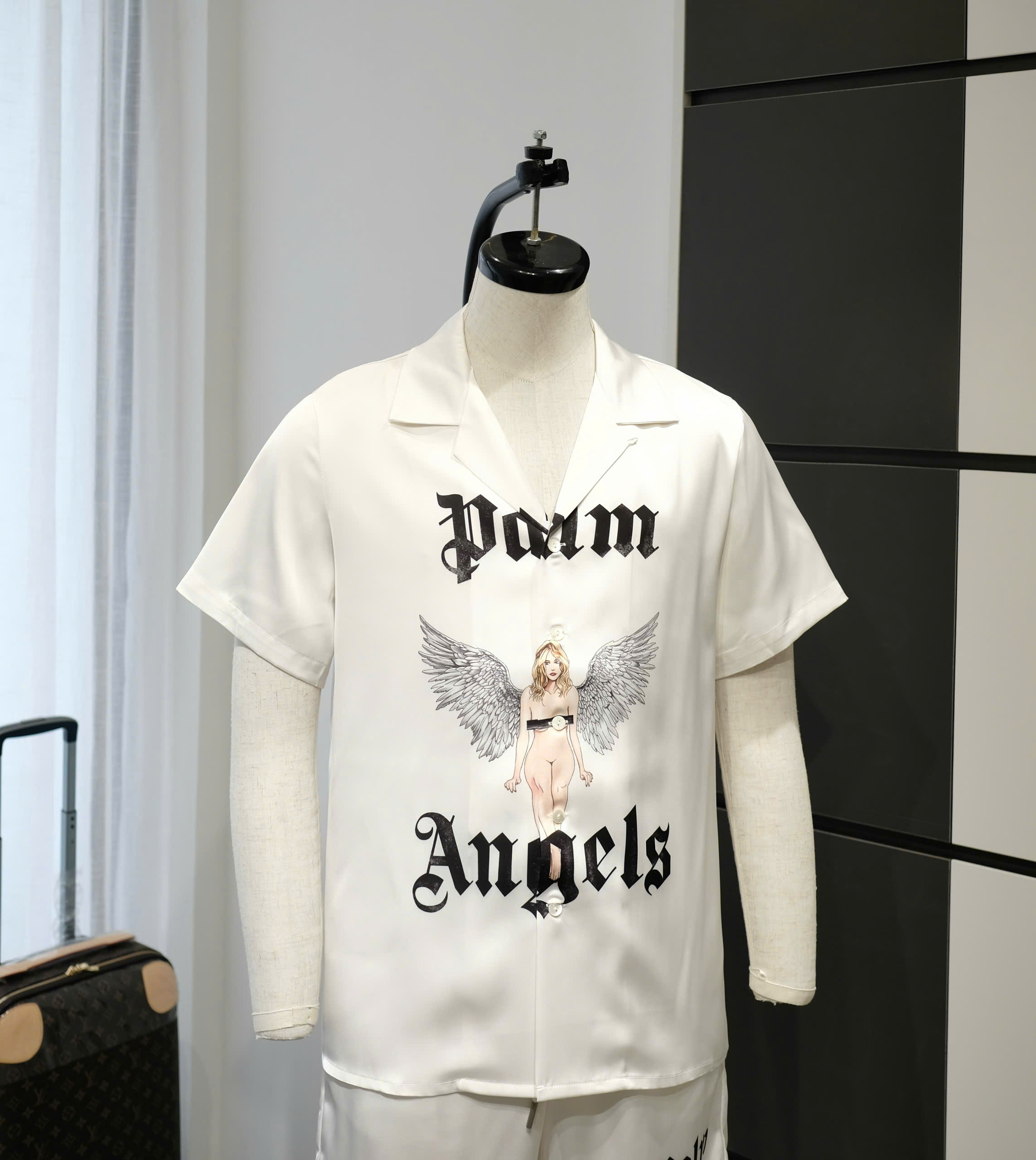 Bộ, set lụa hè Palm Angel Trắng họa tiết thiên thần Like Auth DDT