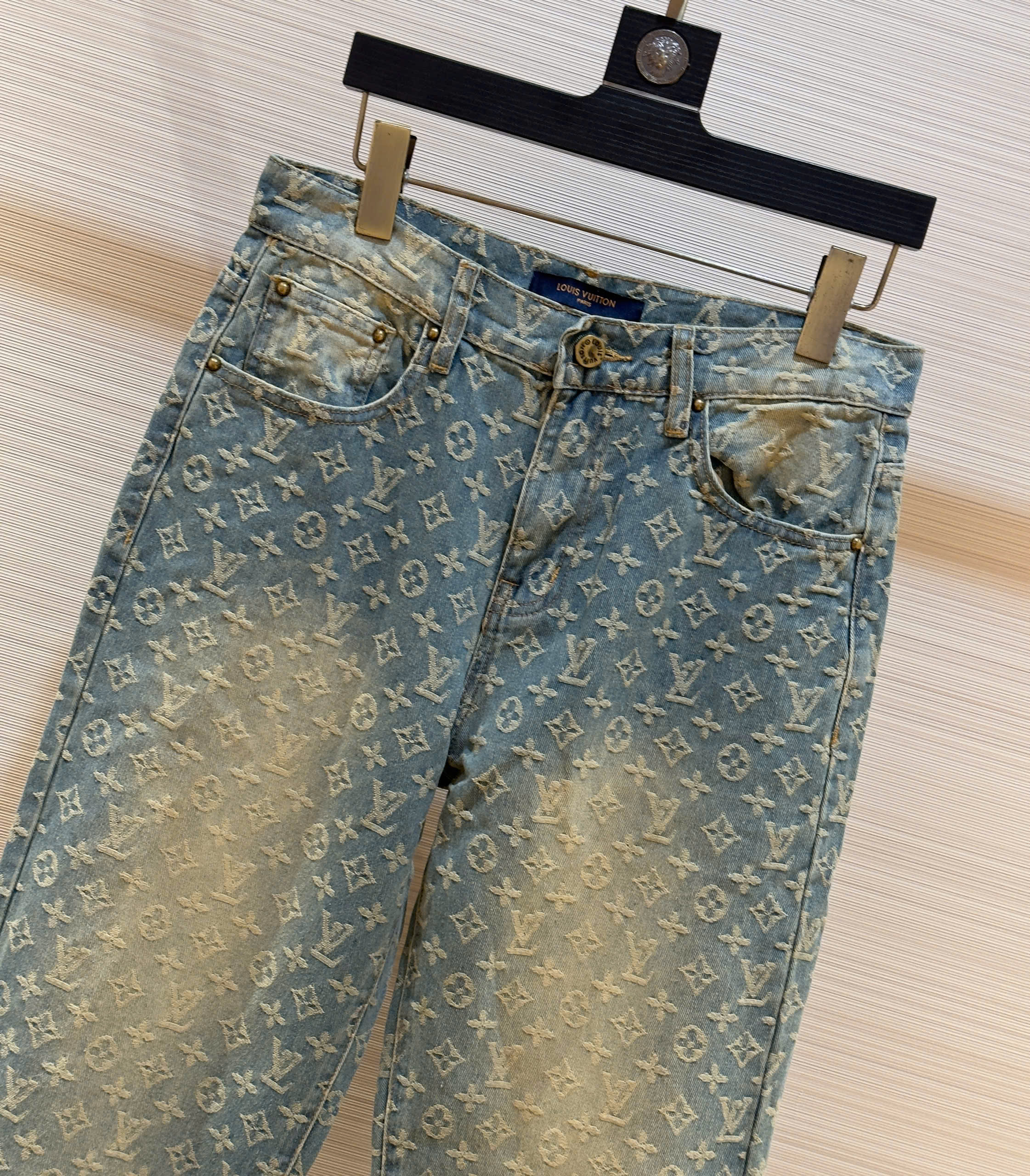 Quần jean suông Louis Vuitton LV Xanh rêu bạc họa tiết hoa vân logo rách mài full Like Auth DDT