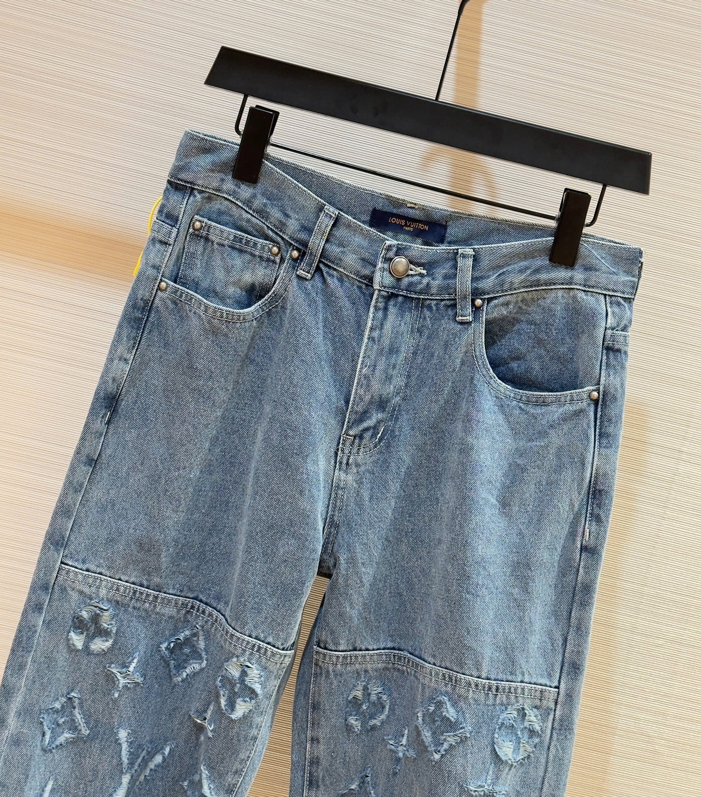 Quần jean suông Louis Vuitton LV Xanh họa tiết hoa vân rách xù ống Like Auth DDT
