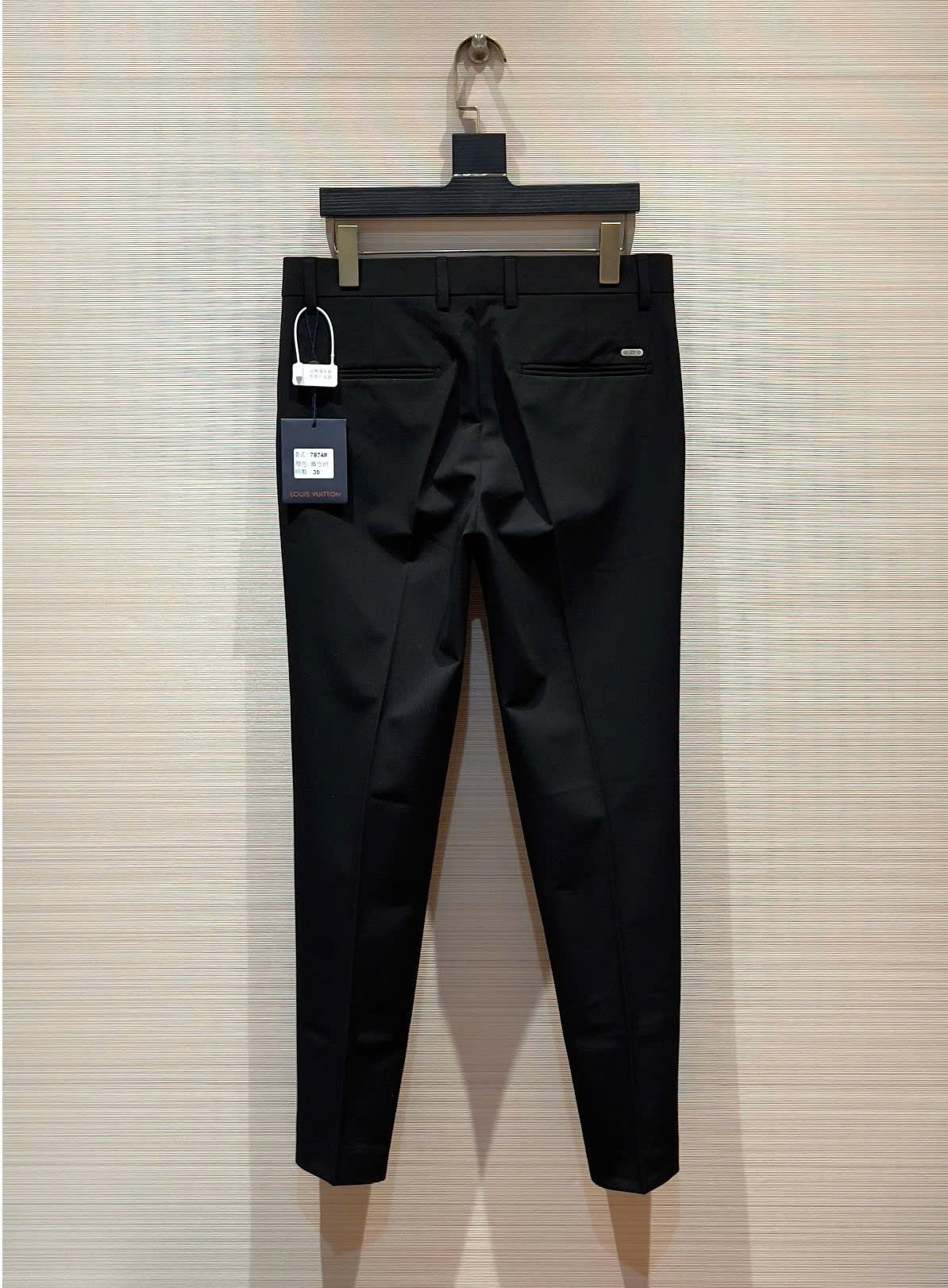 Quần tây, âu Louis Vuitton LV Đen logo tag cạp Like Auth DDT