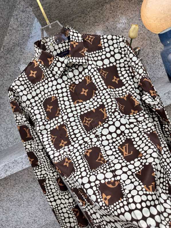 Áo sơ mi dài tay Louis Vuitton LV Nâu họa tiết hoa vân phối chấm bi Trắng Like Auth VTN
