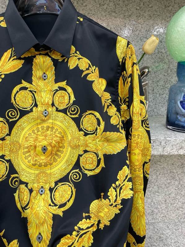 Áo sơ mi dài tay Versace VS Đen họa tiết Vàng full Like Auth VTN