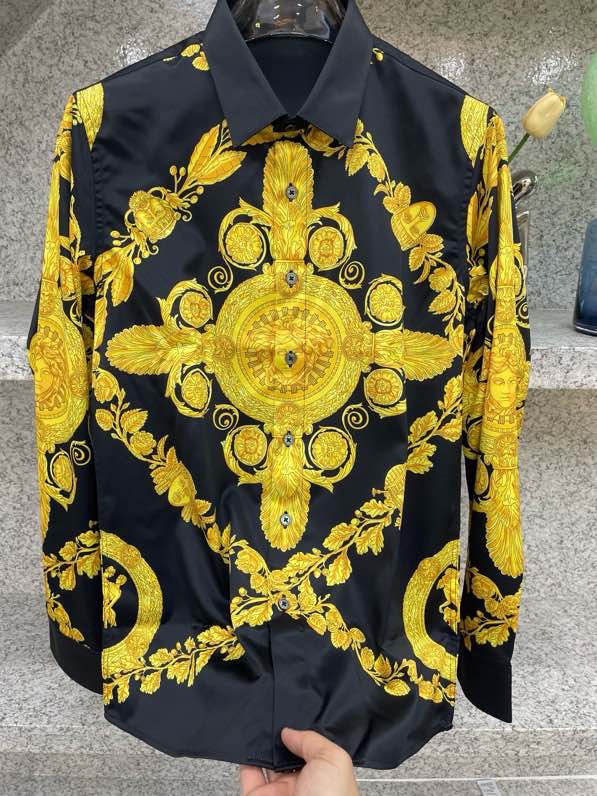 Áo sơ mi dài tay Versace VS Đen họa tiết Vàng full Like Auth VTN