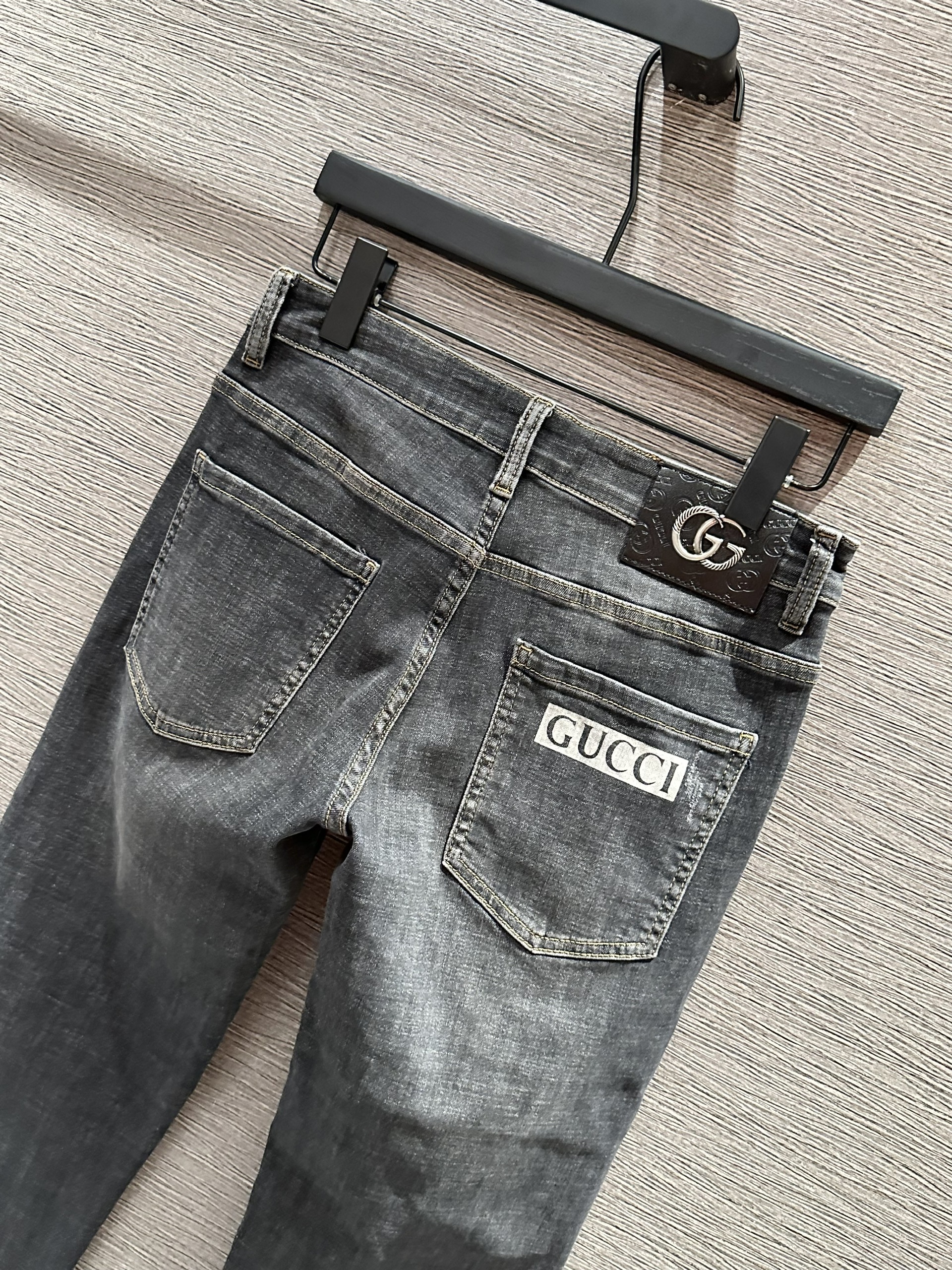 Quần jean Gucci GC Xám bạc logo túi họa tiết gấu Like Auth VTN