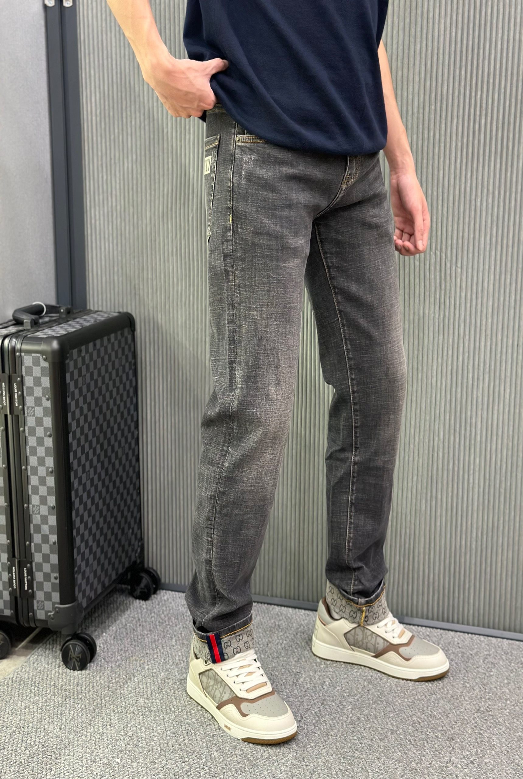 Quần jean Gucci GC Xám bạc logo túi họa tiết gấu Like Auth VTN