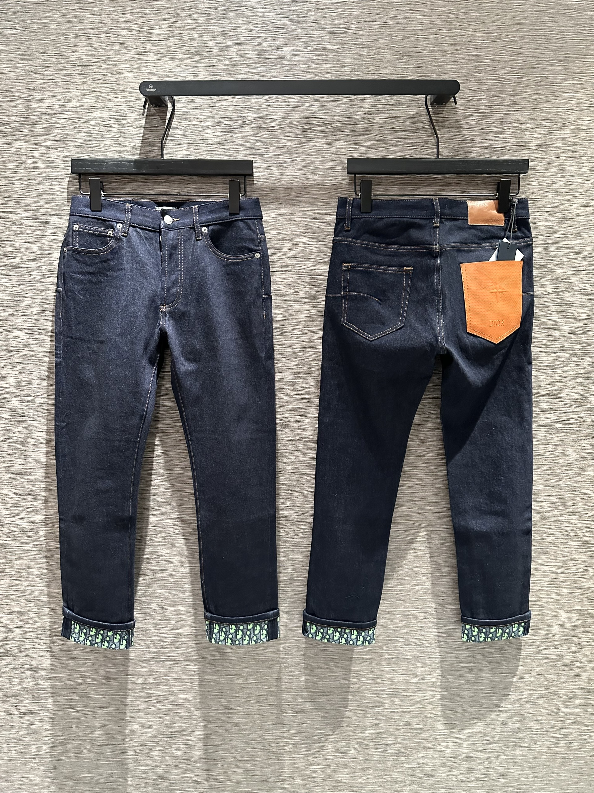 Quần Jean Dior CD Xanh than túi da Nâu họa tiết gấu Like Auth VTN