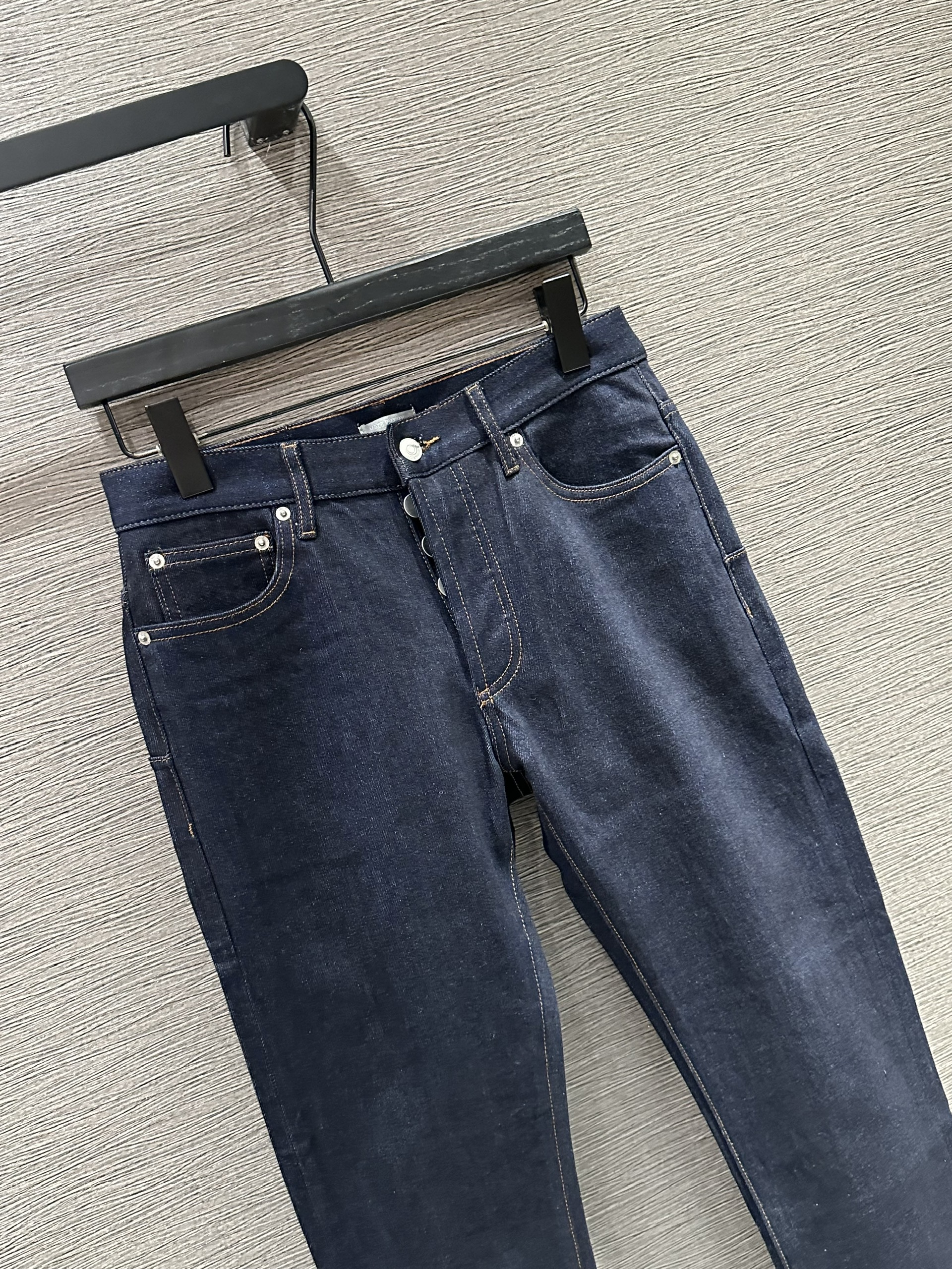 Quần Jean Dior CD Xanh than túi da Nâu họa tiết gấu Like Auth VTN