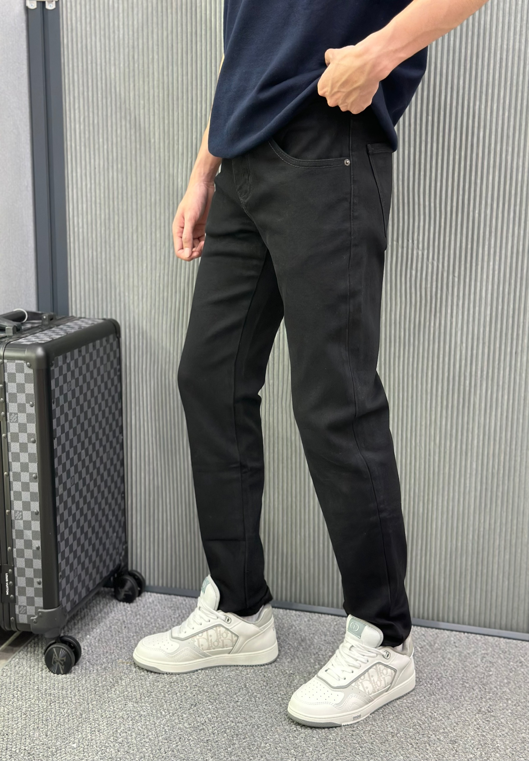 Quần jean Dolce Gabbana DG Đen logo thêu túi sau Like Auth VTN