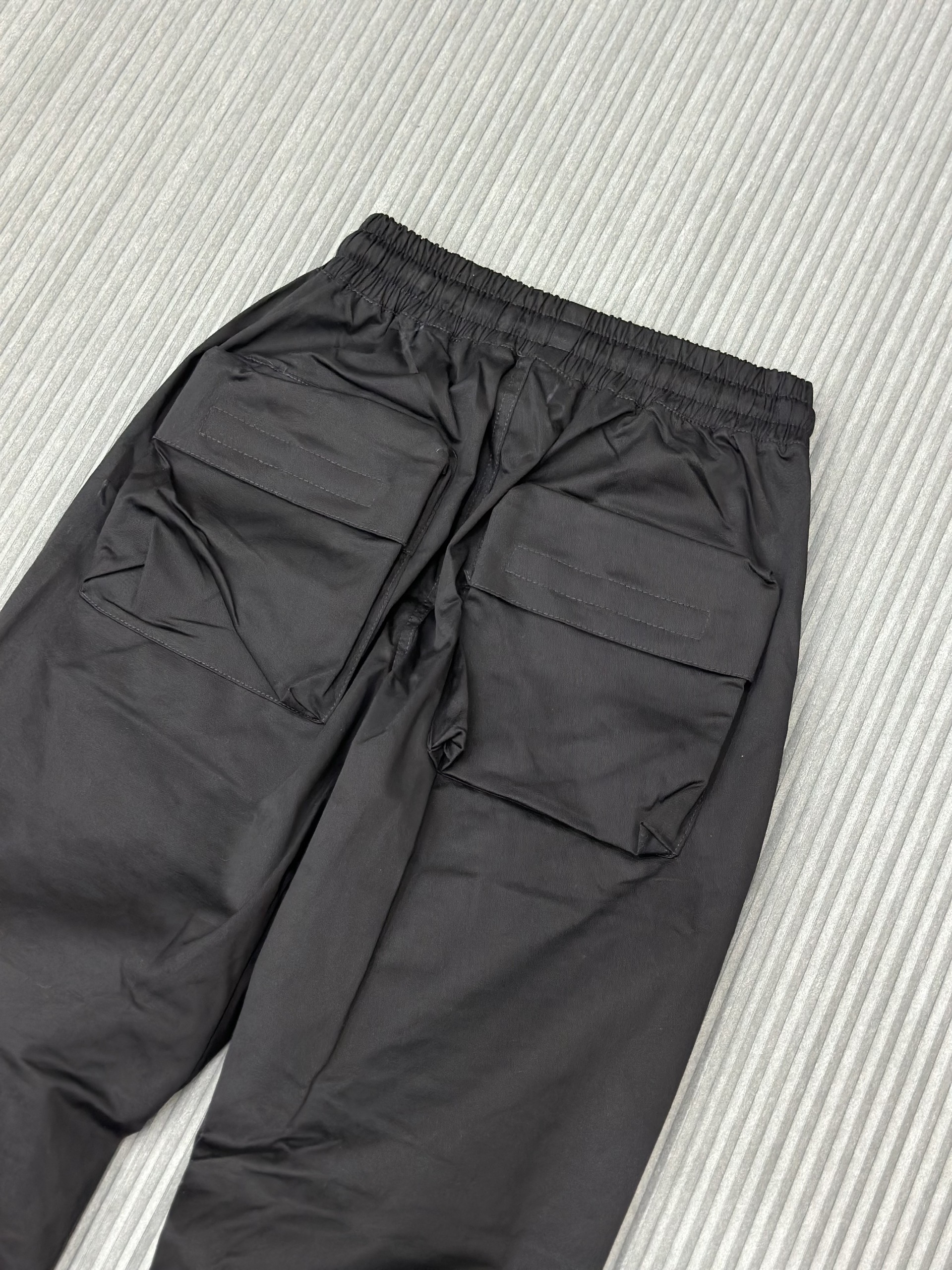 Quần dài Jogger Đen túi hộp Like Auth VTN