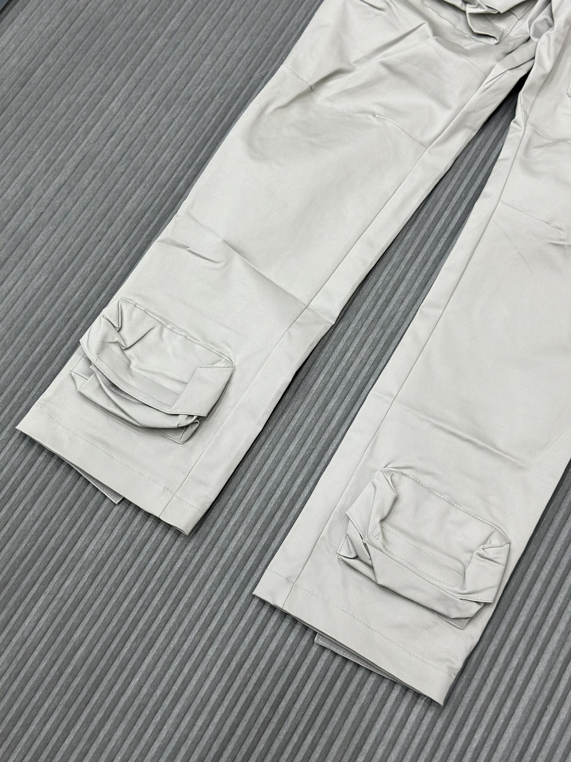 Quần dài Jogger Trắng túi hộp Like Auth VTN