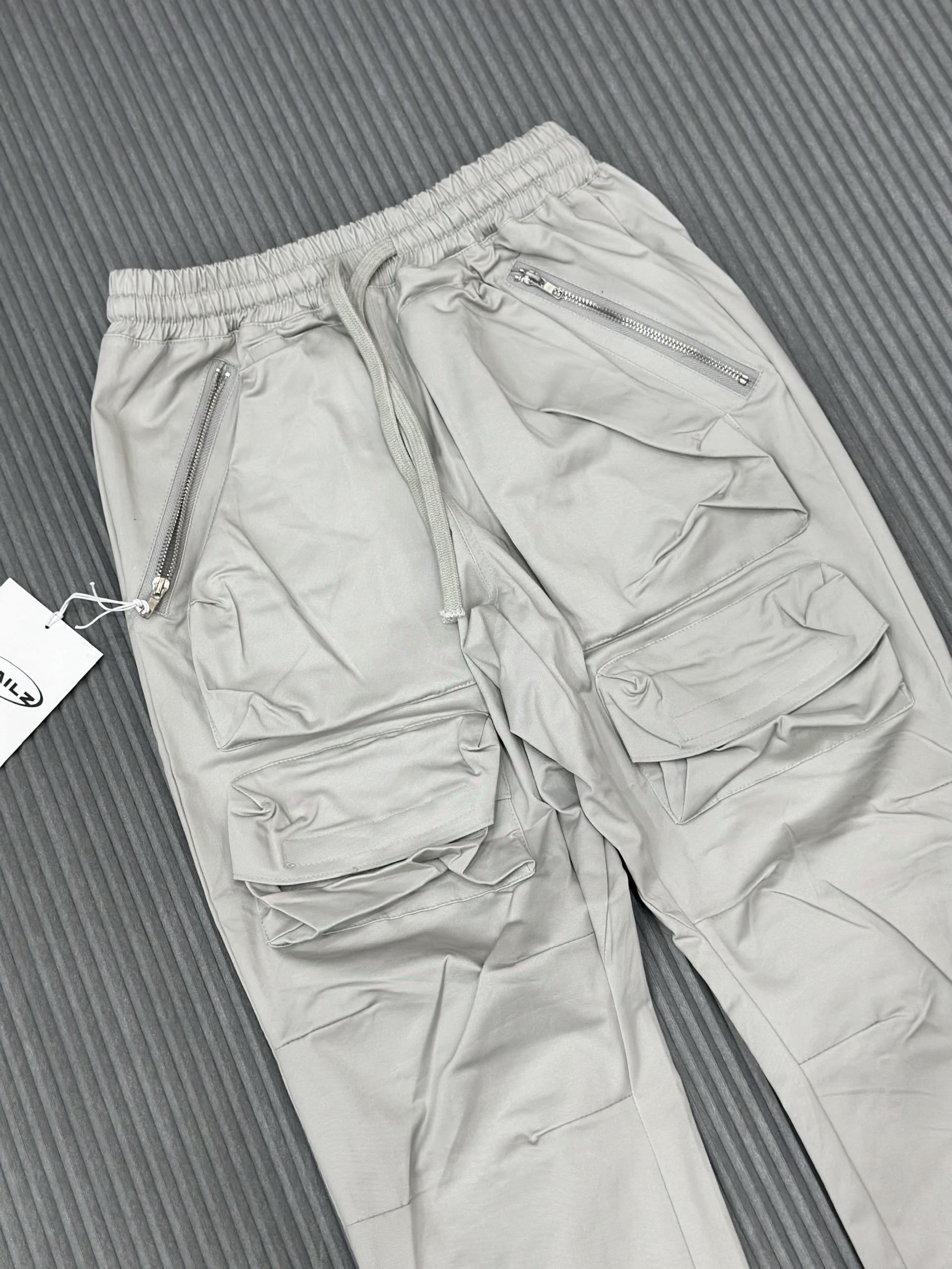 Quần dài Jogger Trắng túi hộp Like Auth VTN