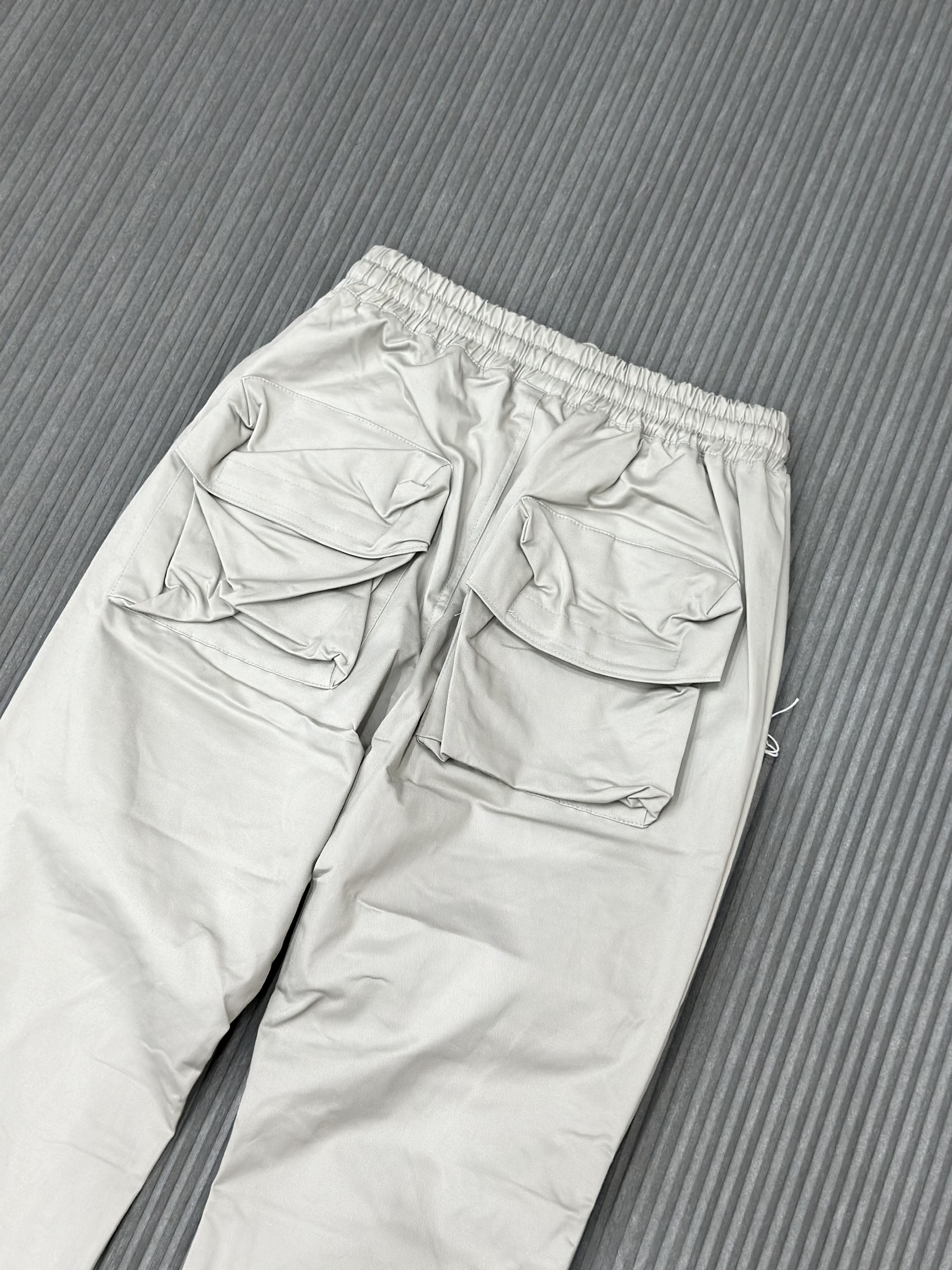 Quần dài Jogger Trắng túi hộp Like Auth VTN