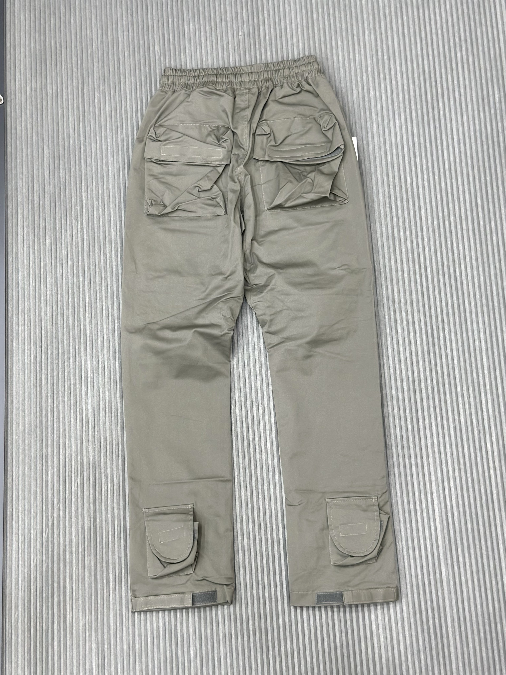 Quần dài Jogger Xám túi hộp Like Auth VTN