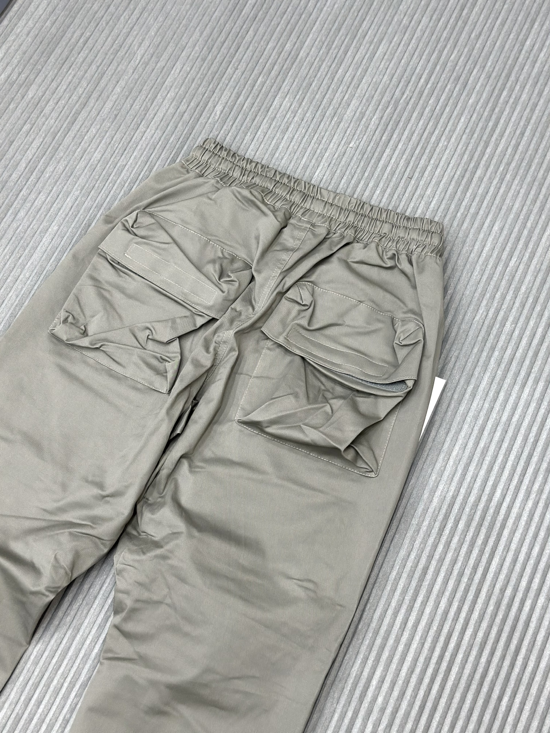 Quần dài Jogger Xám túi hộp Like Auth VTN