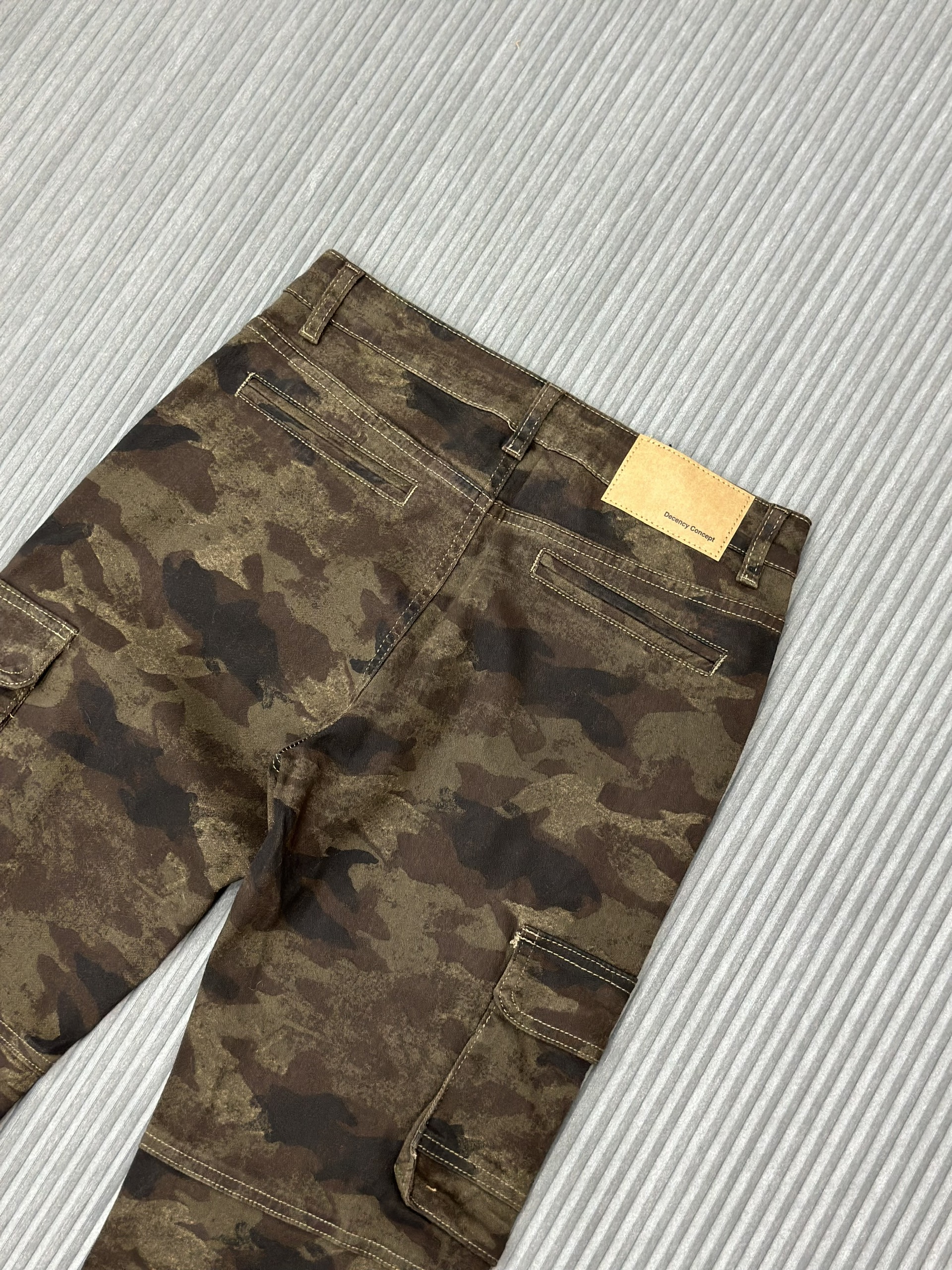 Quần dài ống xuông loe Nâu họa tiết dằn di Like Auth VTN